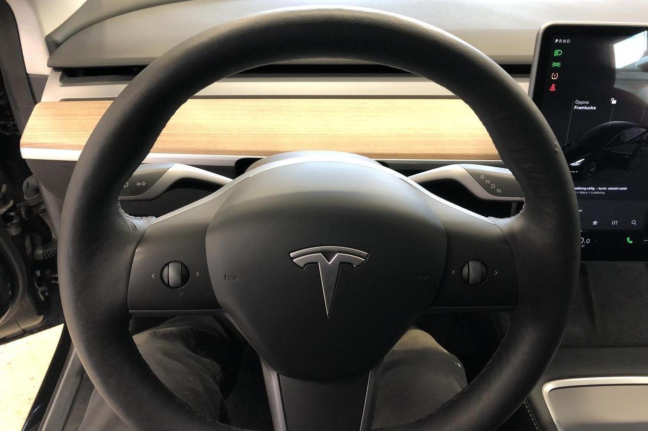 Tesla Model 3 Standard Range RWD - 46 840 km - Automaatne - must - 2023