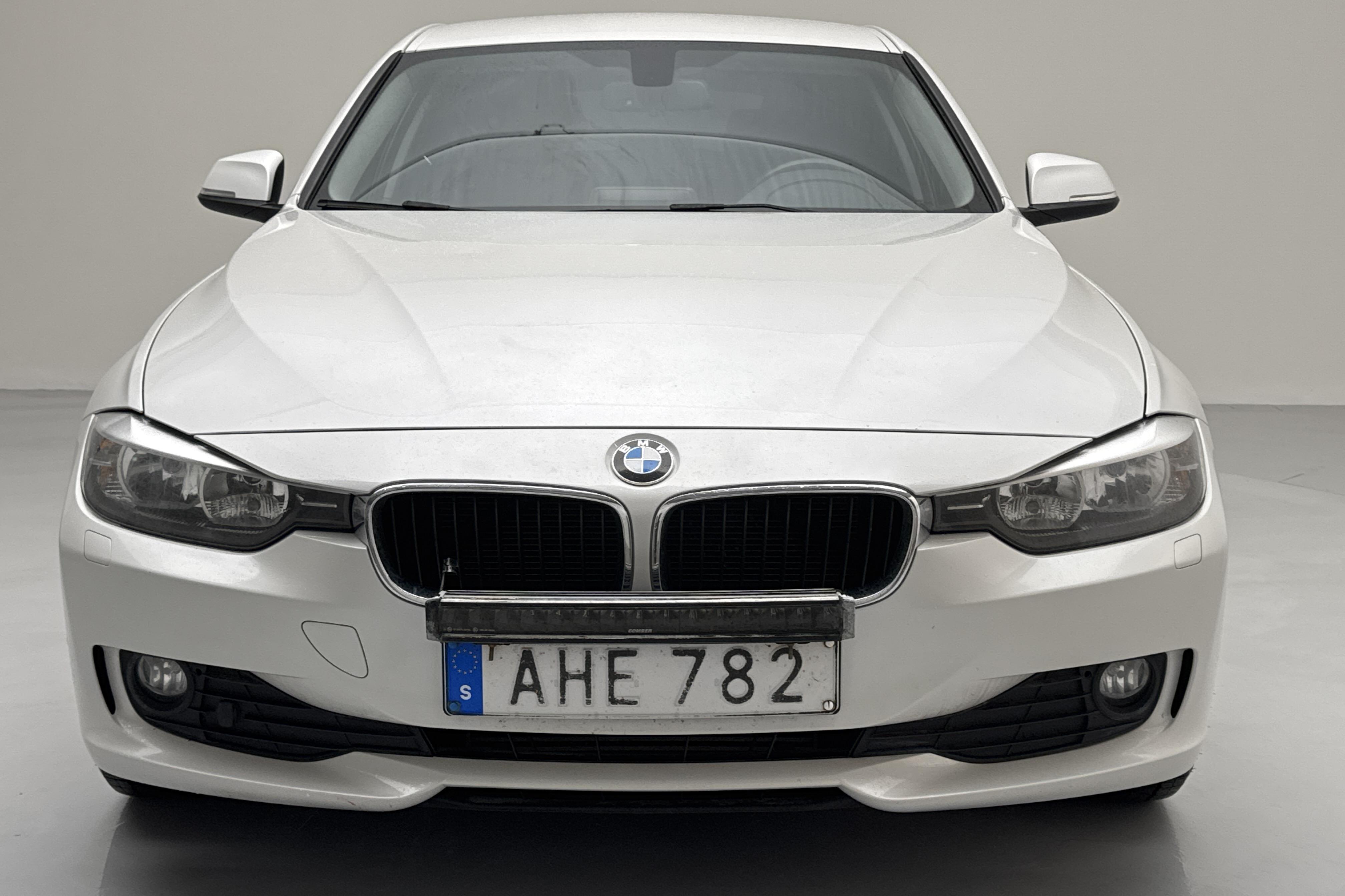 BMW 320d Touring, F31 (184hk) - 187 980 km - Automatyczna - biały - 2015