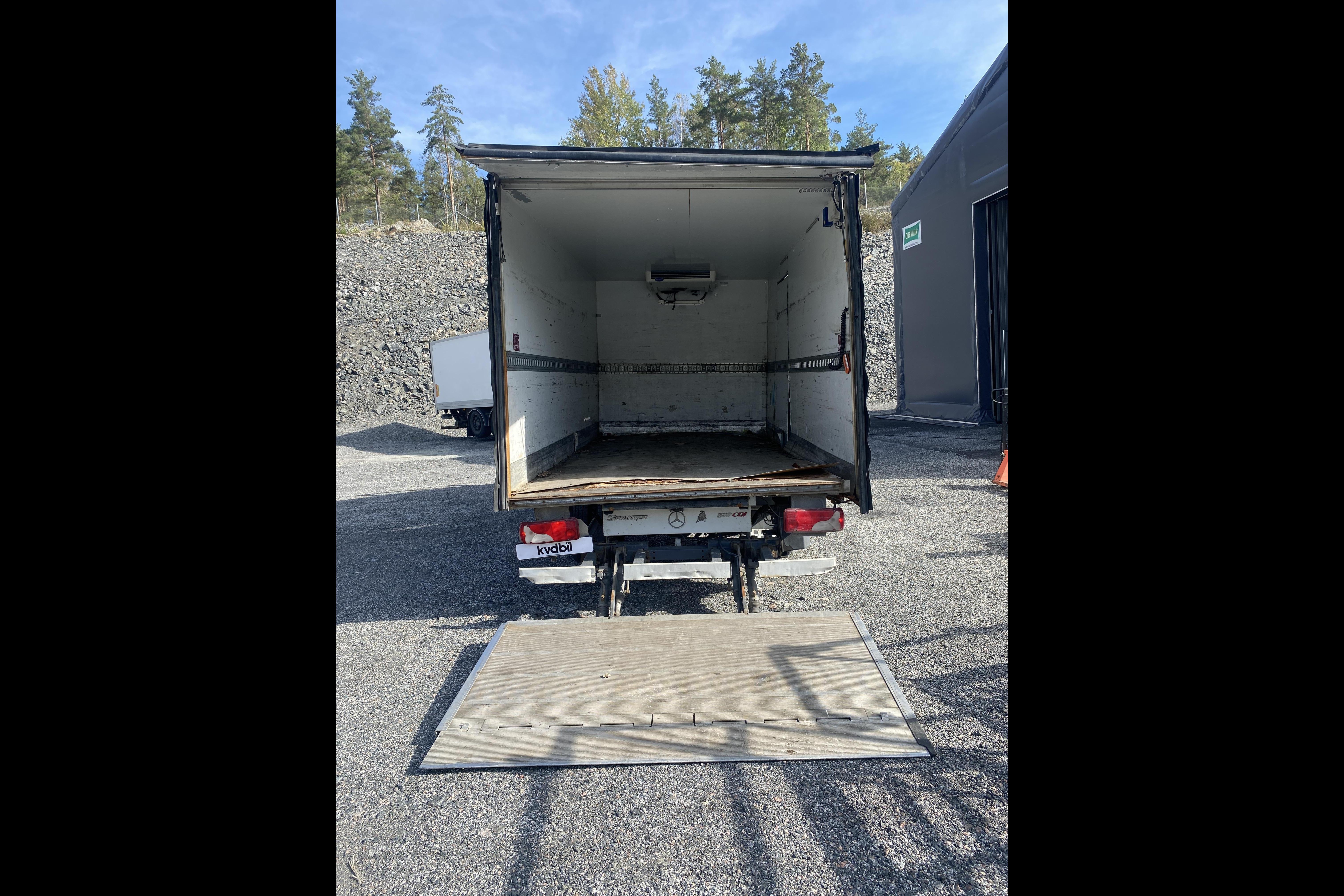 Mercedes Sprinter 519 CDI Pickup/Chassi (190hk) - 259 585 km - Automaattinen - valkoinen - 2012