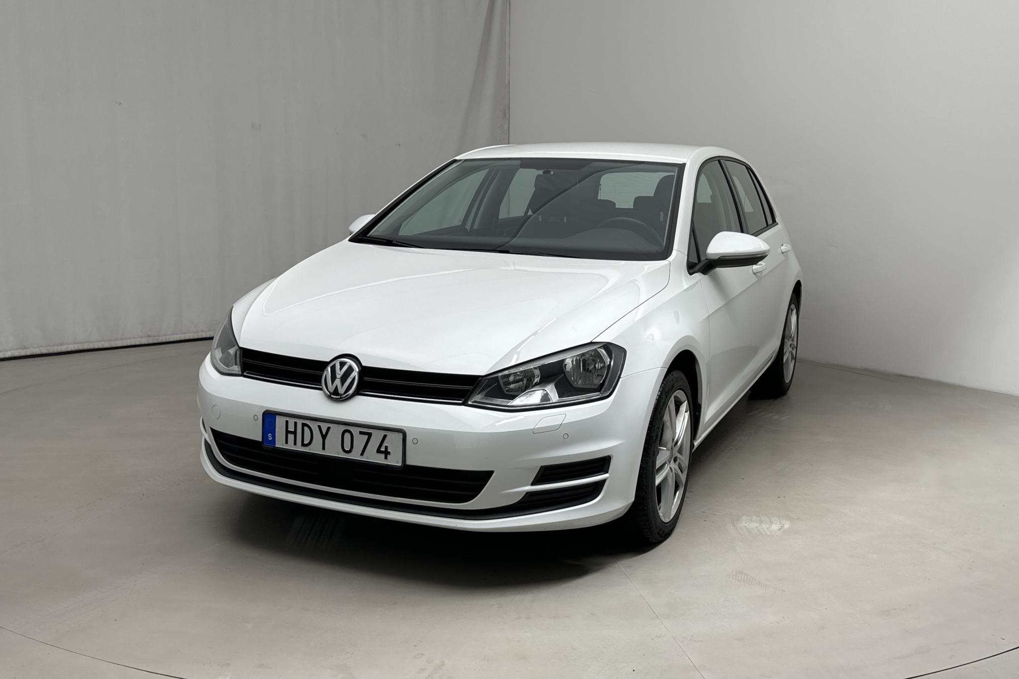 VW Golf VII 1.2 TSI 5dr (110hk) - 100 520 km - Automatyczna - biały - 2016