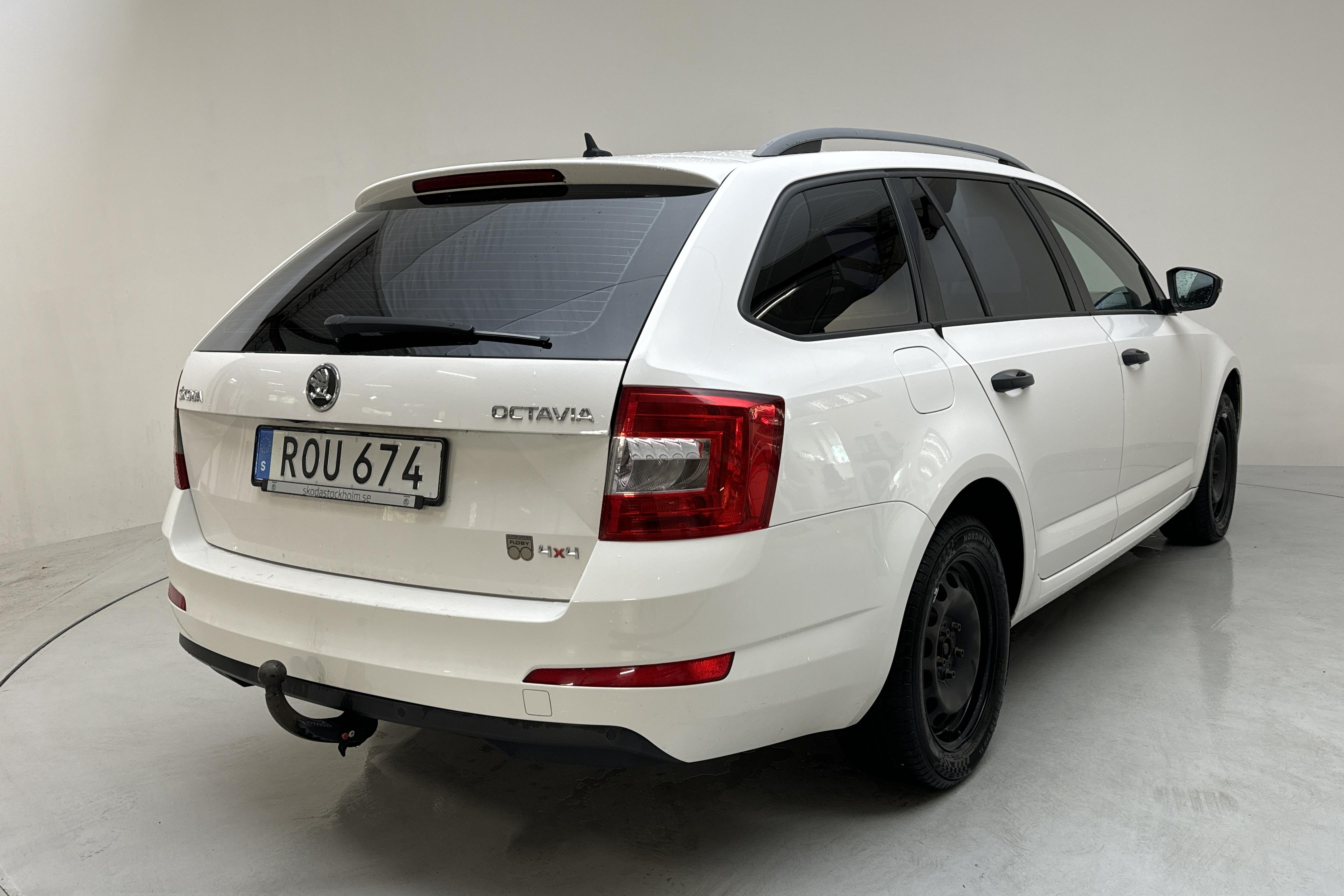 Skoda Octavia III 1.6 TDI CR Combi 4X4 (105hk) - 187 030 km - Manualna - biały - 2014