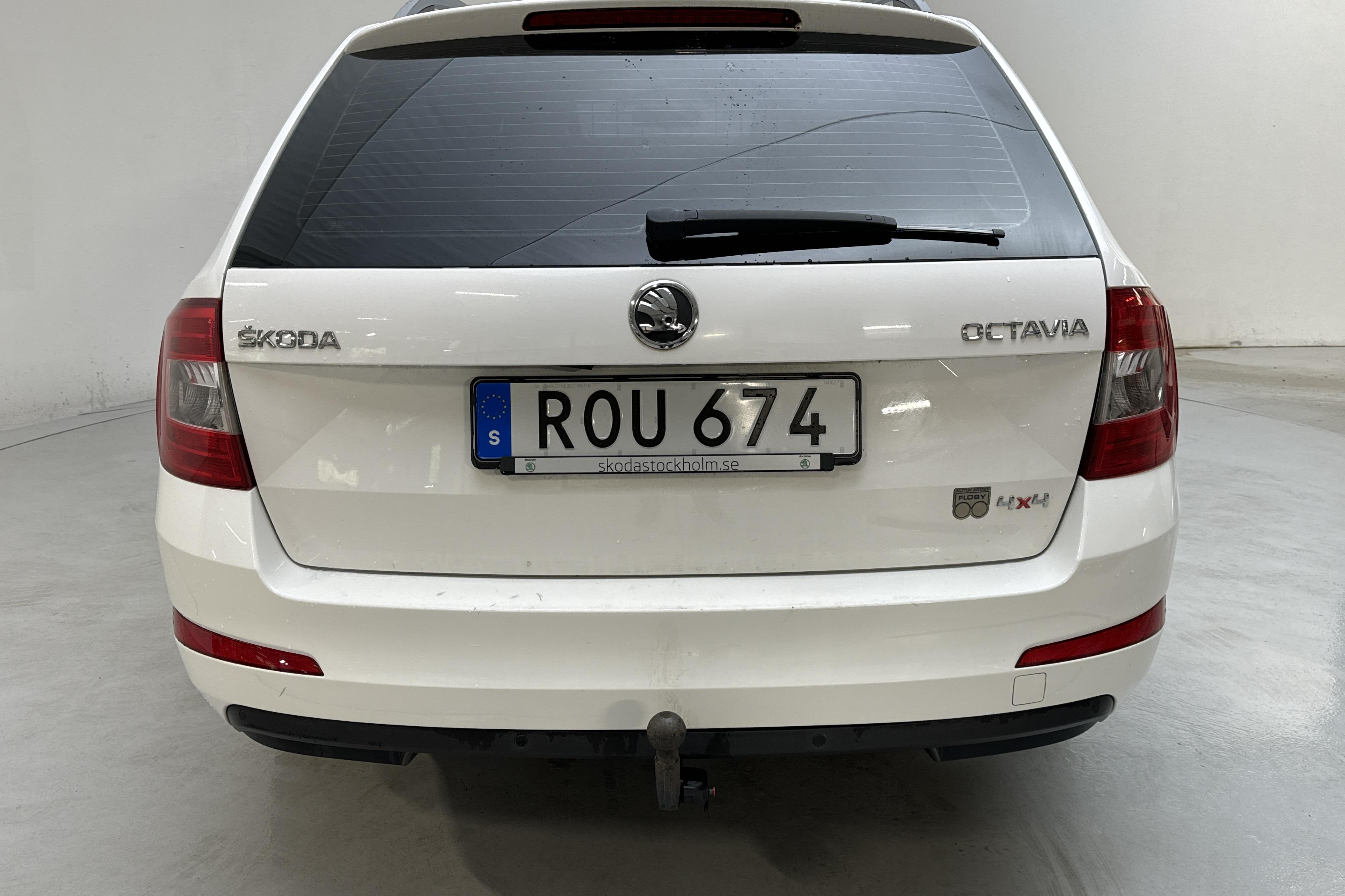 Skoda Octavia III 1.6 TDI CR Combi 4X4 (105hk) - 187 030 km - Manual - white - 2014