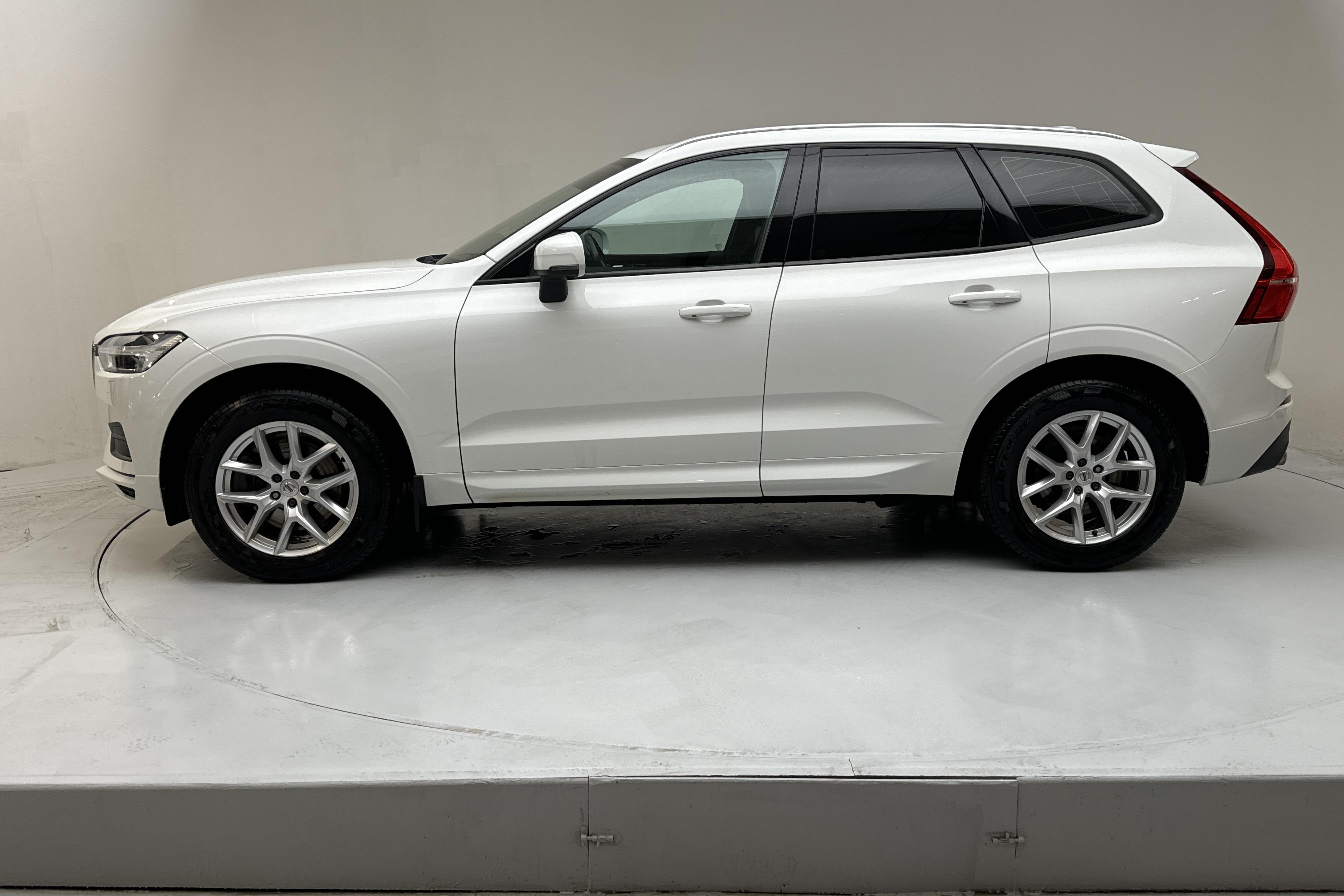 Volvo XC60 D4 AWD (190hk) - 10 501 mil - Automat - vit - 2018