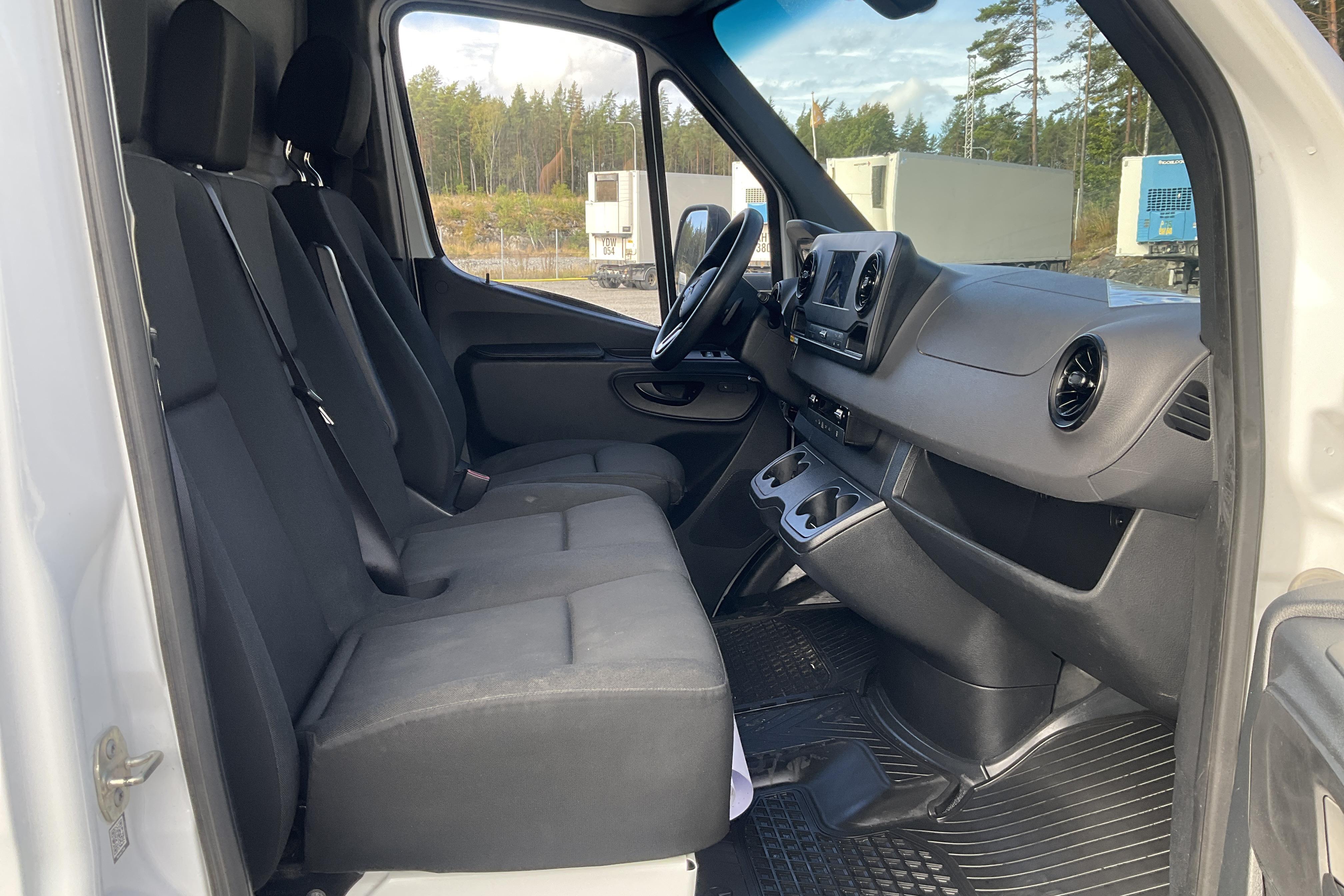 Mercedes Sprinter 316 CDI Volymskåp RWD (163hk) - 15 101 mil - Automat - vit - 2019