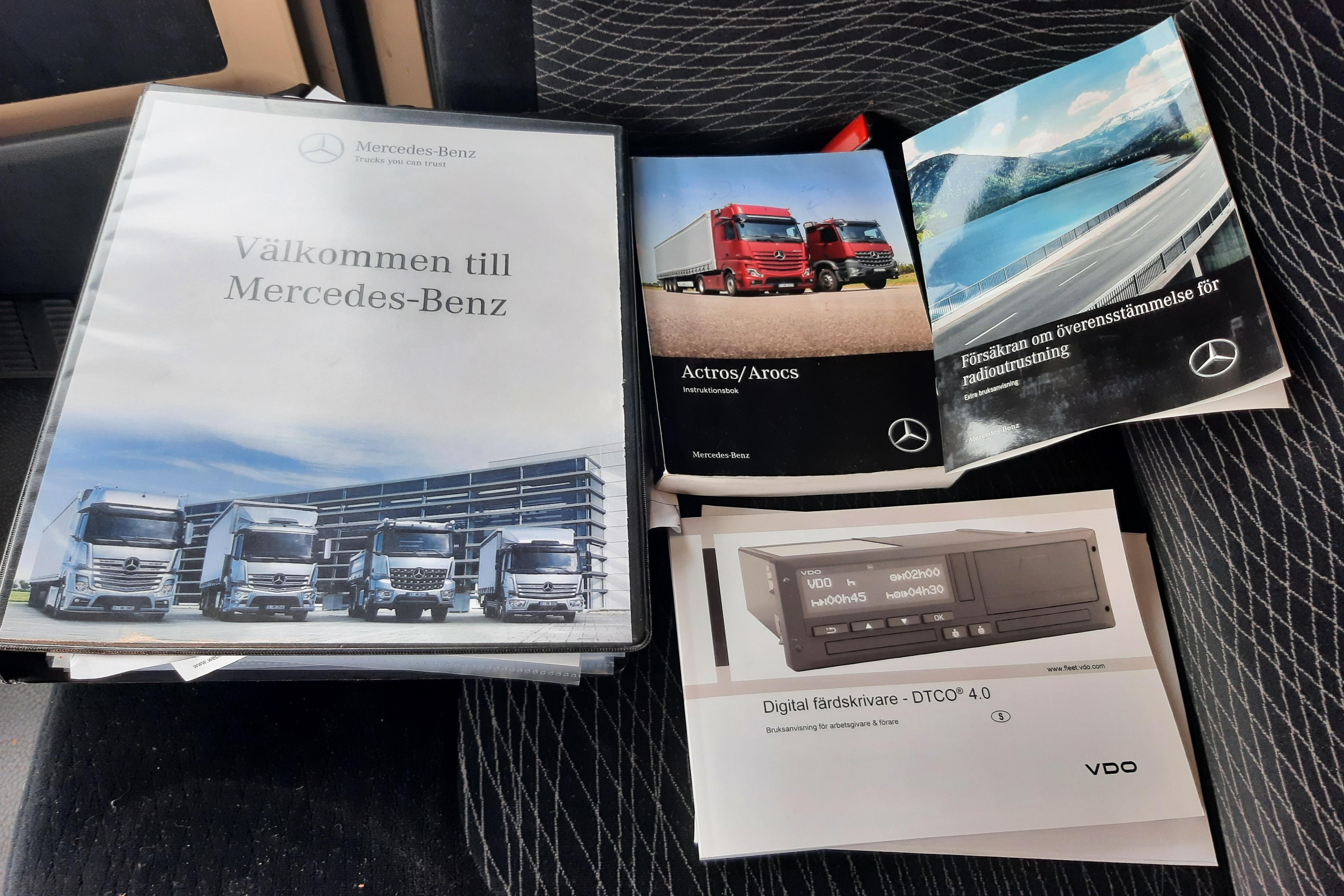 Mercedes ACTROS - 597 205 km - Automatyczna - biały - 2020