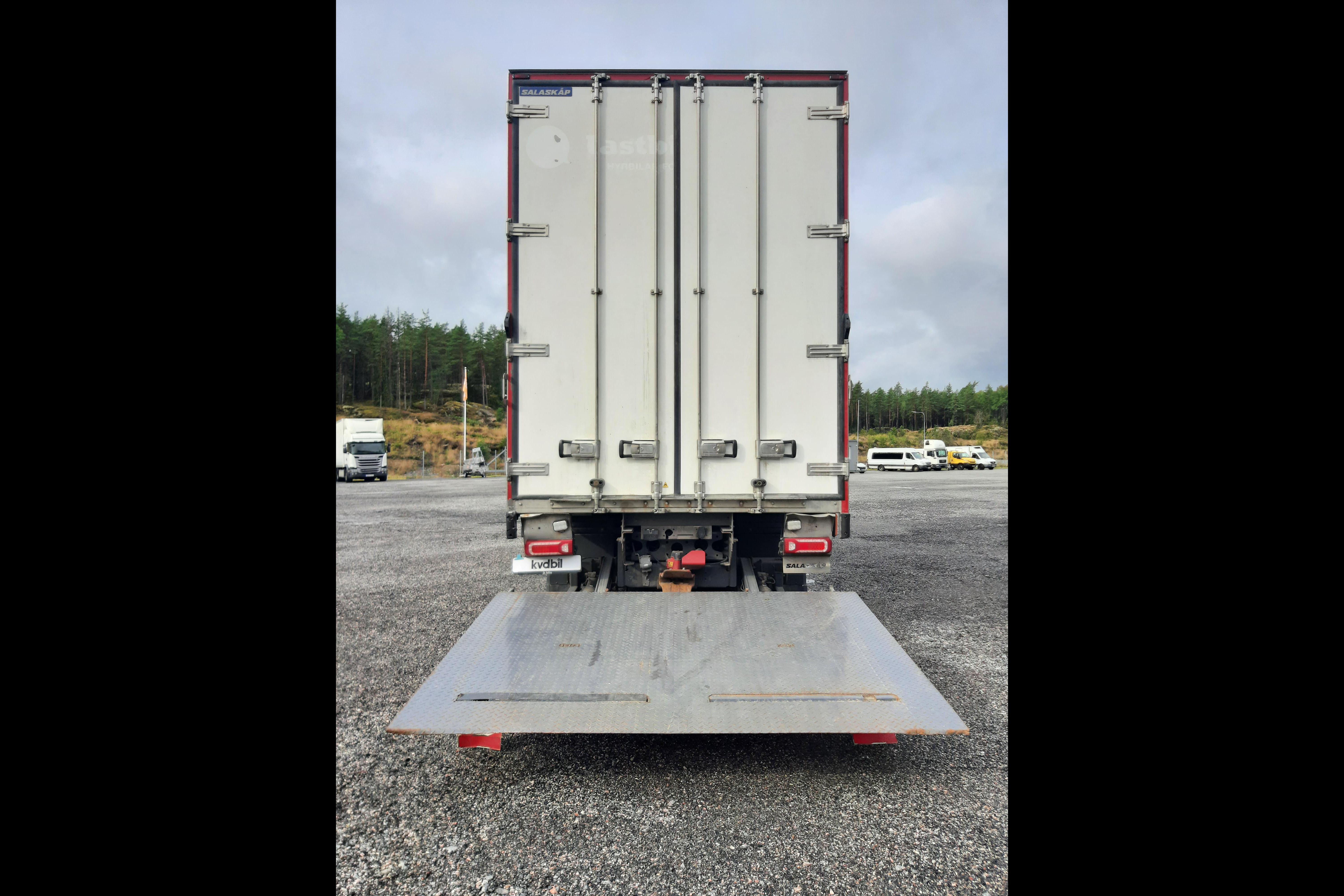 Mercedes ACTROS - 597 205 km - Automat - vit - 2020