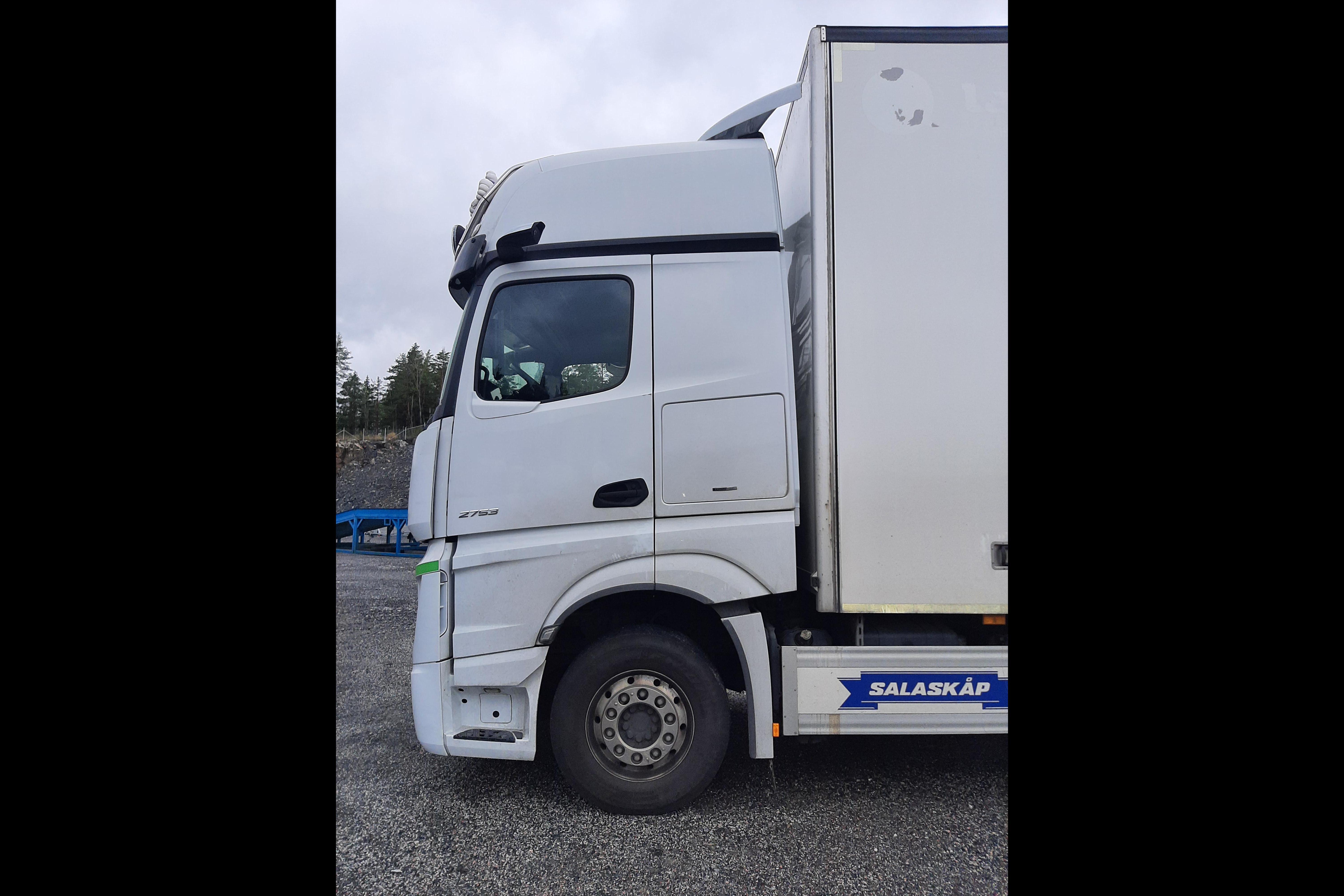 Mercedes ACTROS - 597 205 km - Automatic - white - 2020