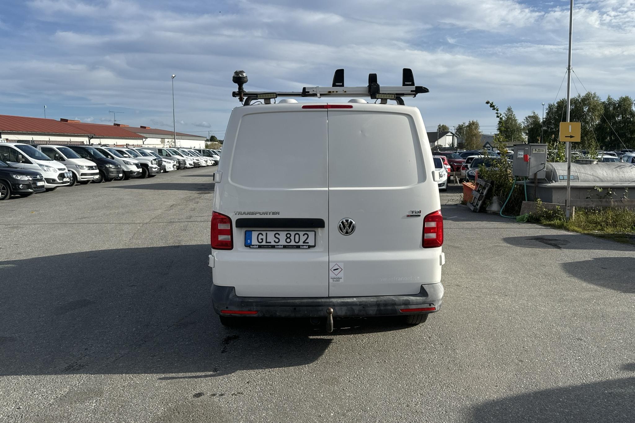 VW Transporter Kombi T6 2.0 TDI BMT 4MOTION (150hk) - 208 930 km - Käsitsi - valge - 2017