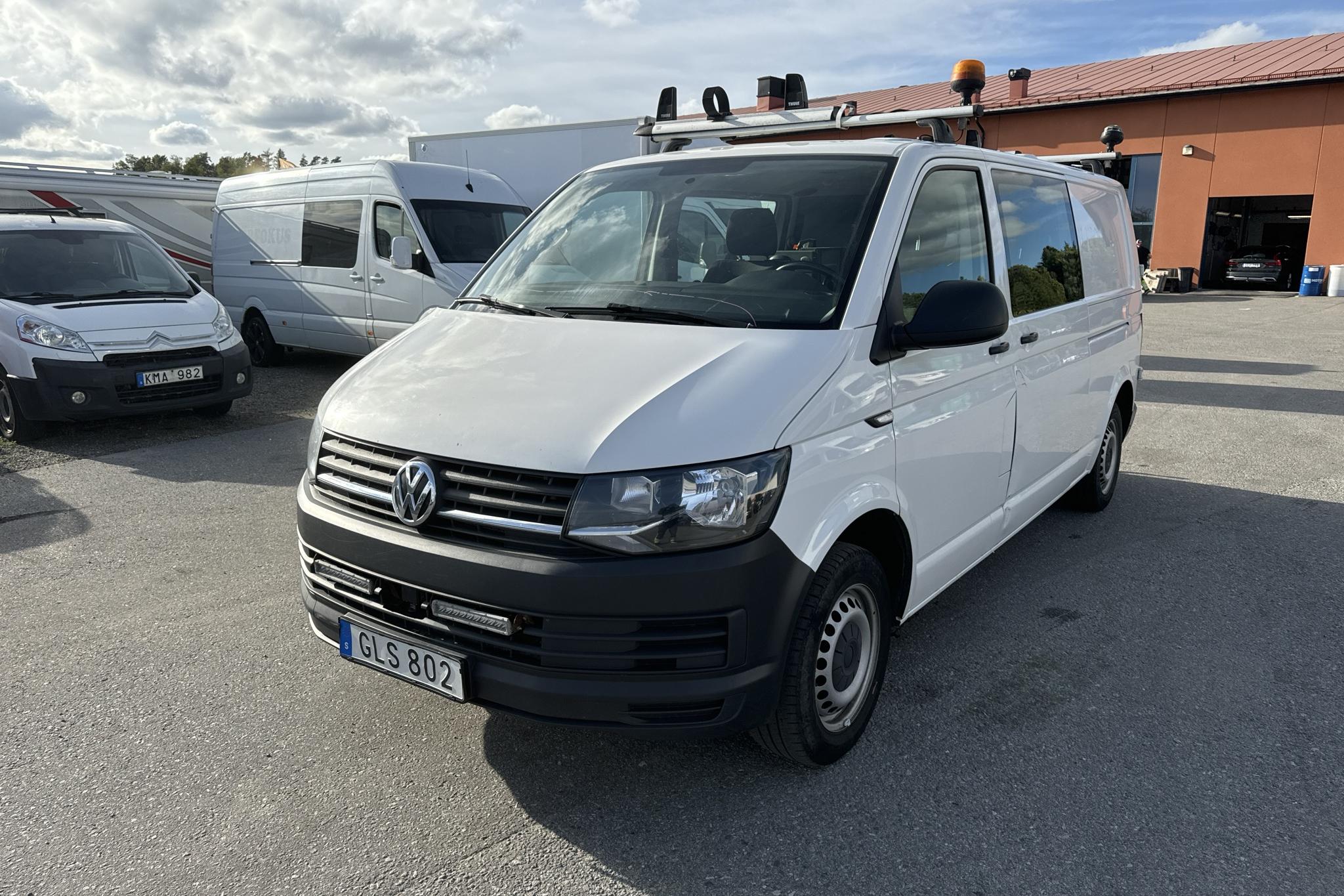 VW Transporter Kombi T6 2.0 TDI BMT 4MOTION (150hk) - 208 930 km - Manuaalinen - valkoinen - 2017