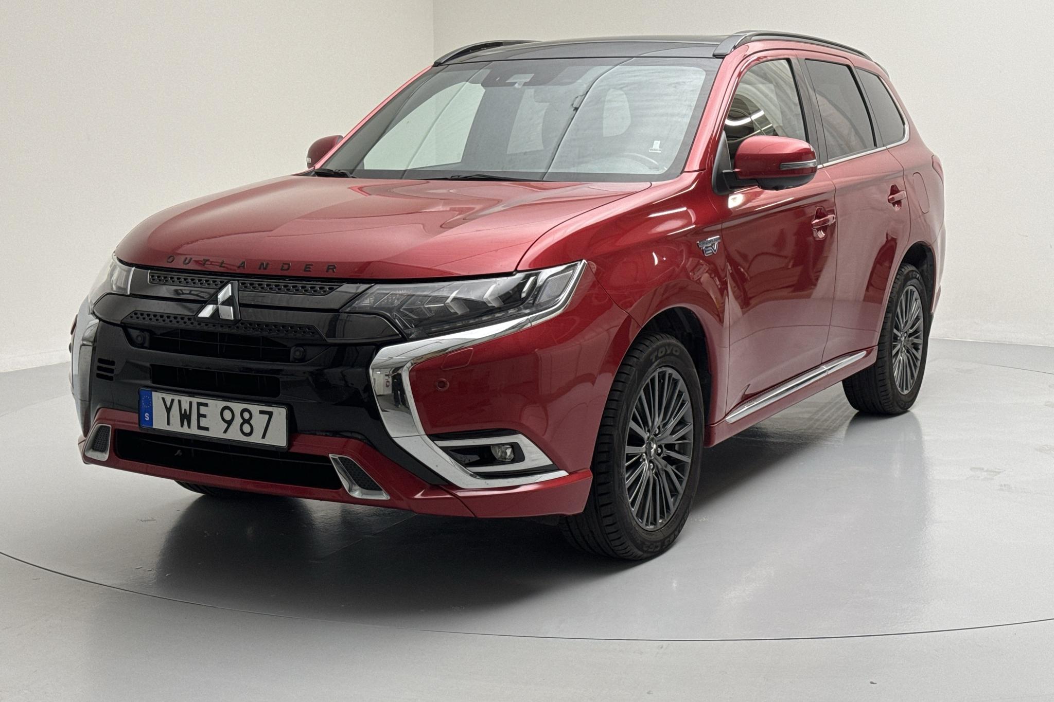 Mitsubishi Outlander 2.4 Plug-in Hybrid 4WD (136hk) - 83 040 km - Automaatne - punane - 2019