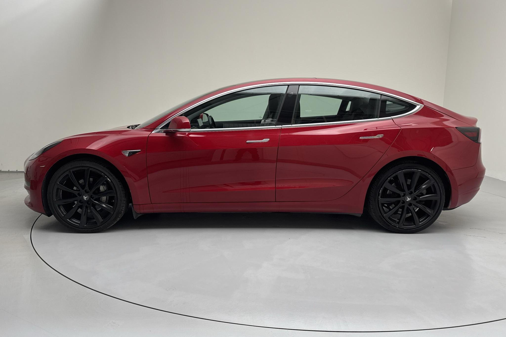 Tesla Model 3 Long Range RWD - 166 310 km - Automaattinen - punainen - 2019