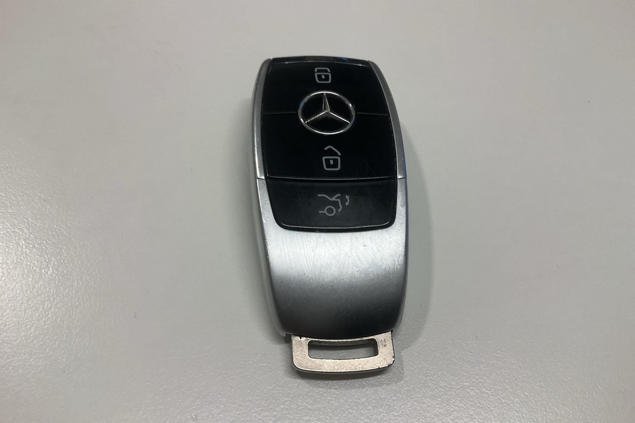 Mercedes E 220 d 4MATIC Kombi All-Terrain S213 (194hk) - 214 420 km - Automaattinen - musta - 2020