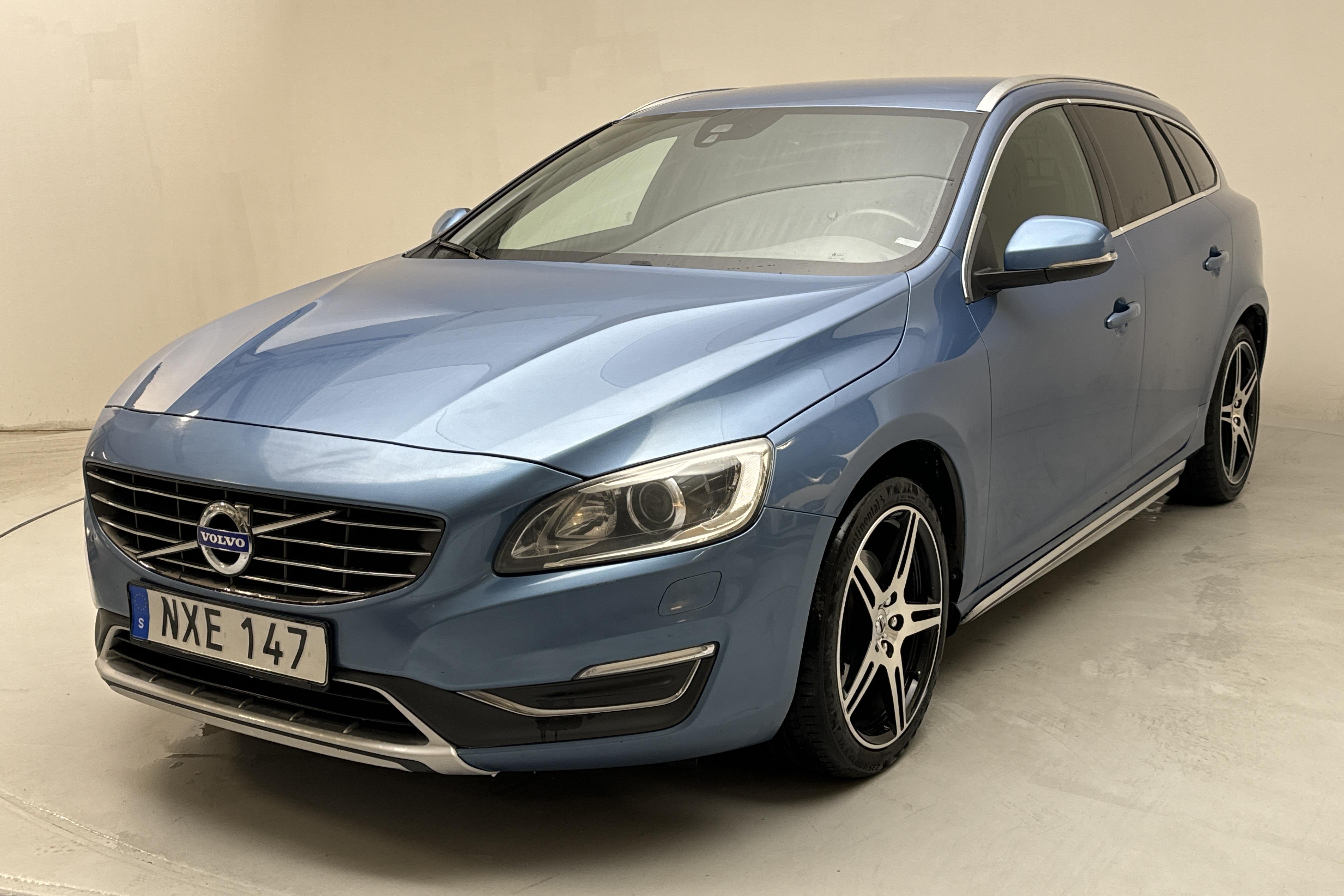 Volvo V60 D4 (190hk) - 19 344 mil - Automat - blå - 2016