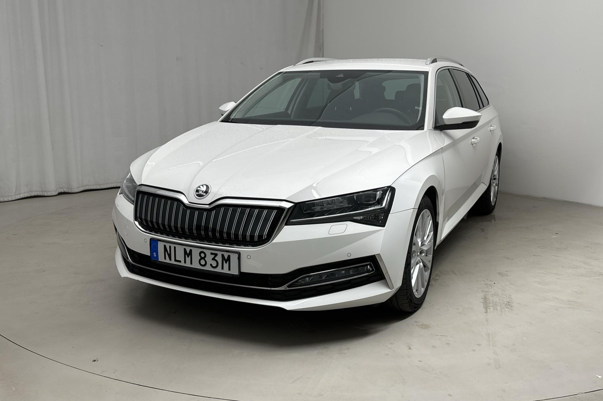 Skoda Superb 1.4 TSI PHEV Kombi (218hk) - 112 300 km - Automatic - white - 2021