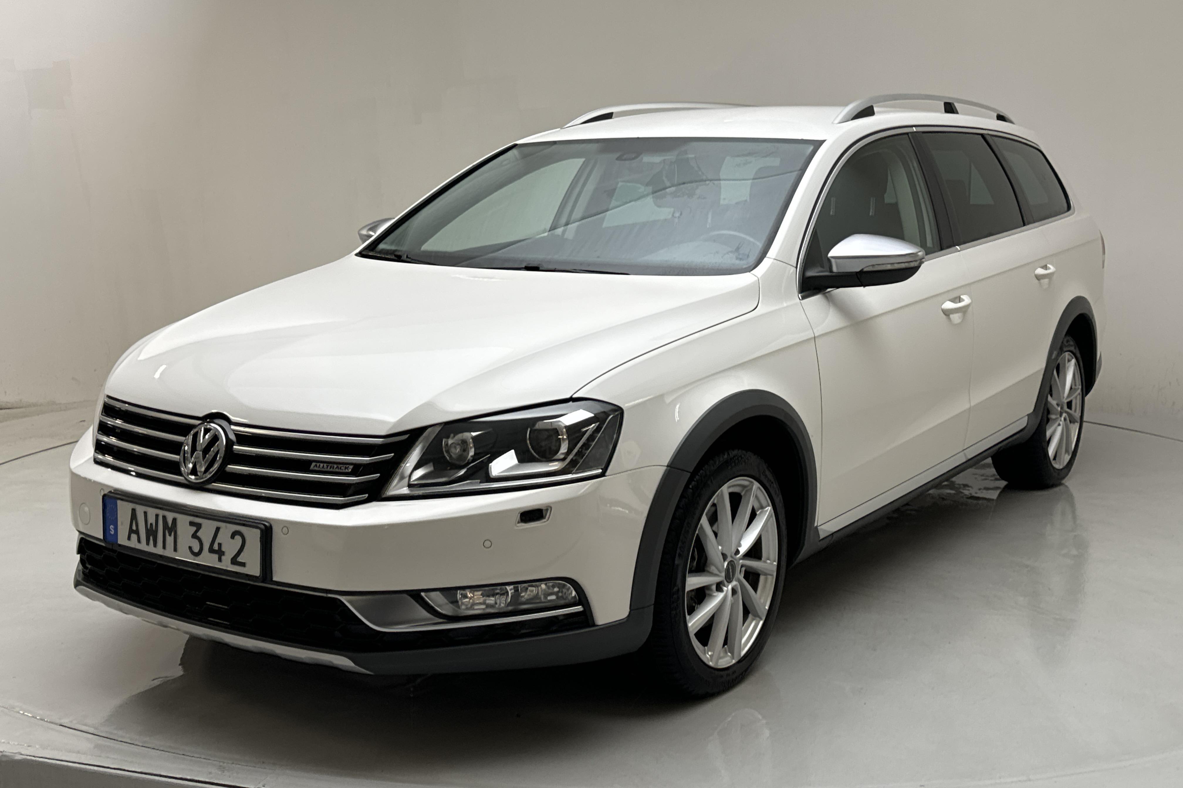 VW Passat Alltrack 2.0 TDI BlueMotion Technology 4Motion (177hk) - 18 180 mil - Automat - vit - 2015