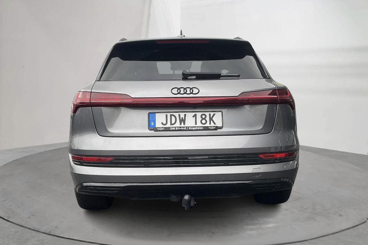 Audi e-tron 55 quattro 95 kWh (360hk) - 59 660 km - Automaattinen - harmaa - 2020