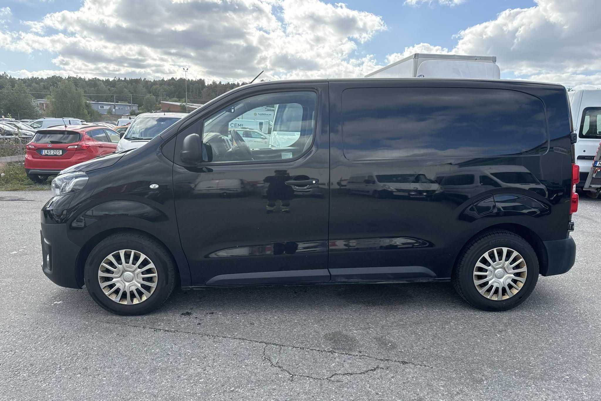 Toyota PROACE 1.6 (95hk) - 11 842 mil - Manuell - svart - 2018