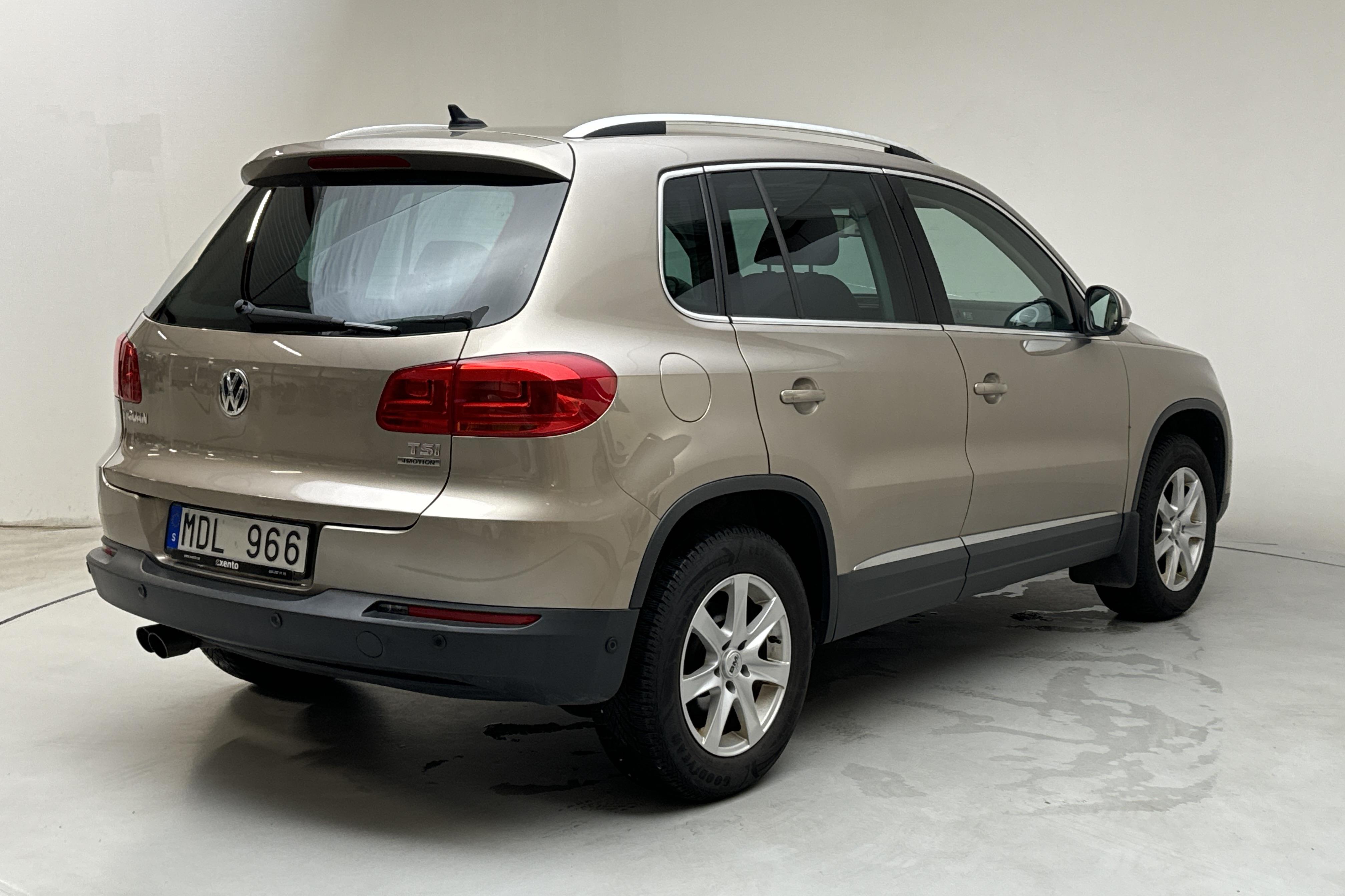 VW Tiguan 1.4 TSI 4MOTION (160hk) - 131 460 km - Manuaalinen - Light Grey - 2012