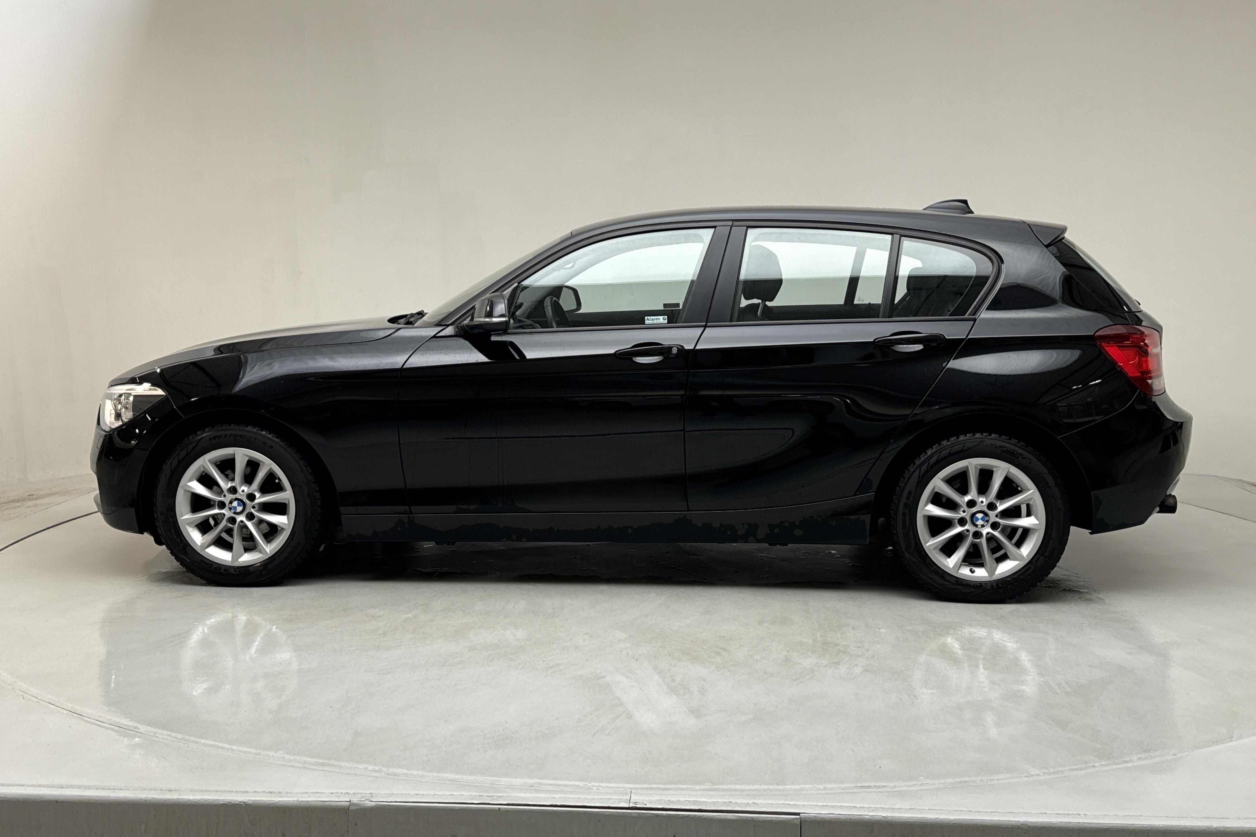 BMW 116i 5dr, F20 (136hk) - 124 160 km - Manualna - czarny - 2014