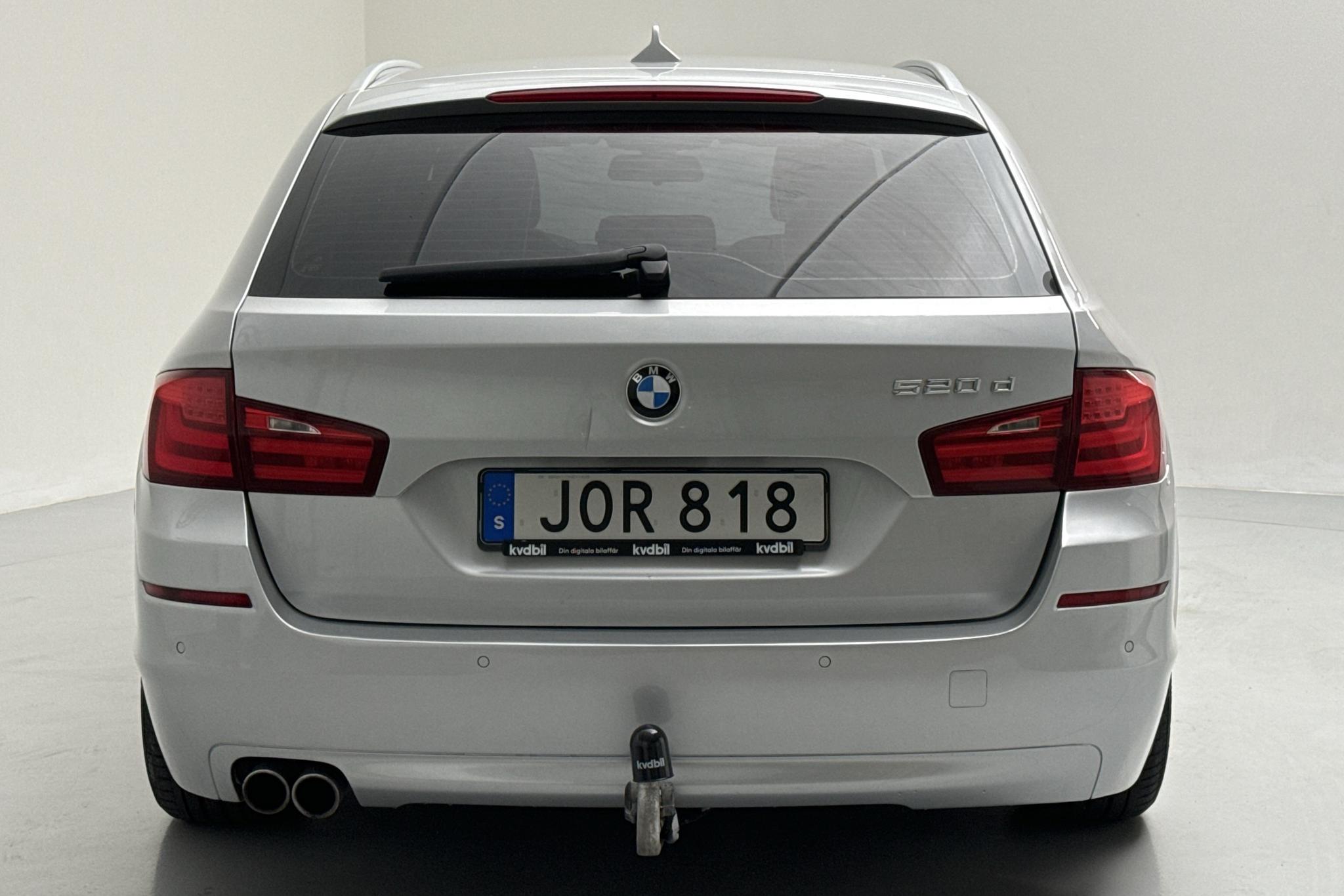 BMW 520d Touring, F11 (184hk) - 24 410 mil - Automat - Light Grey - 2013