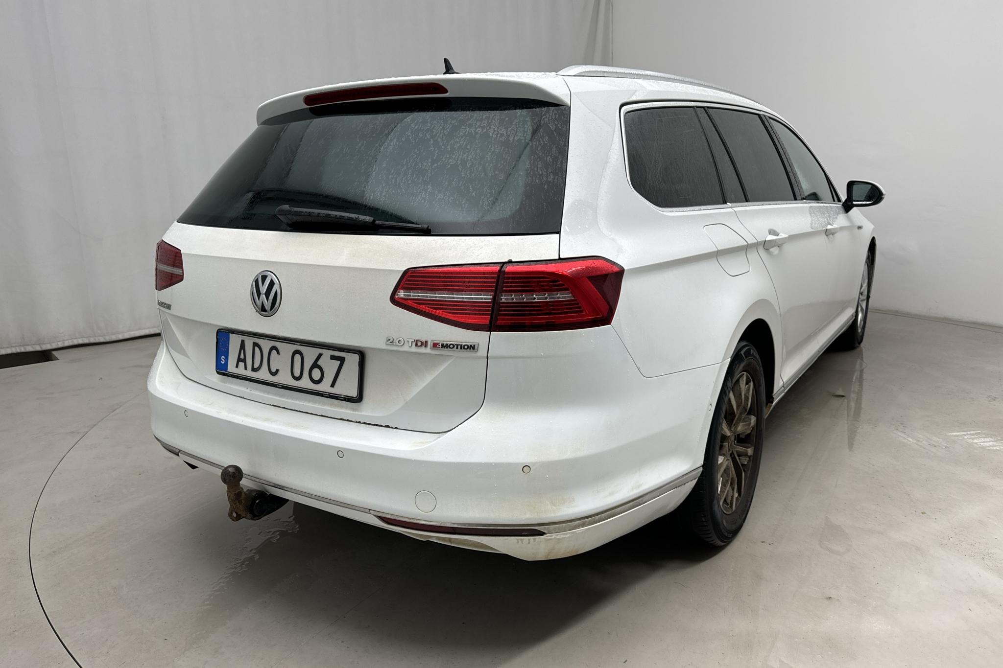 VW Passat 2.0 TDI Sportscombi 4MOTION (190hk) - 246 920 km - Automaatne - valge - 2015