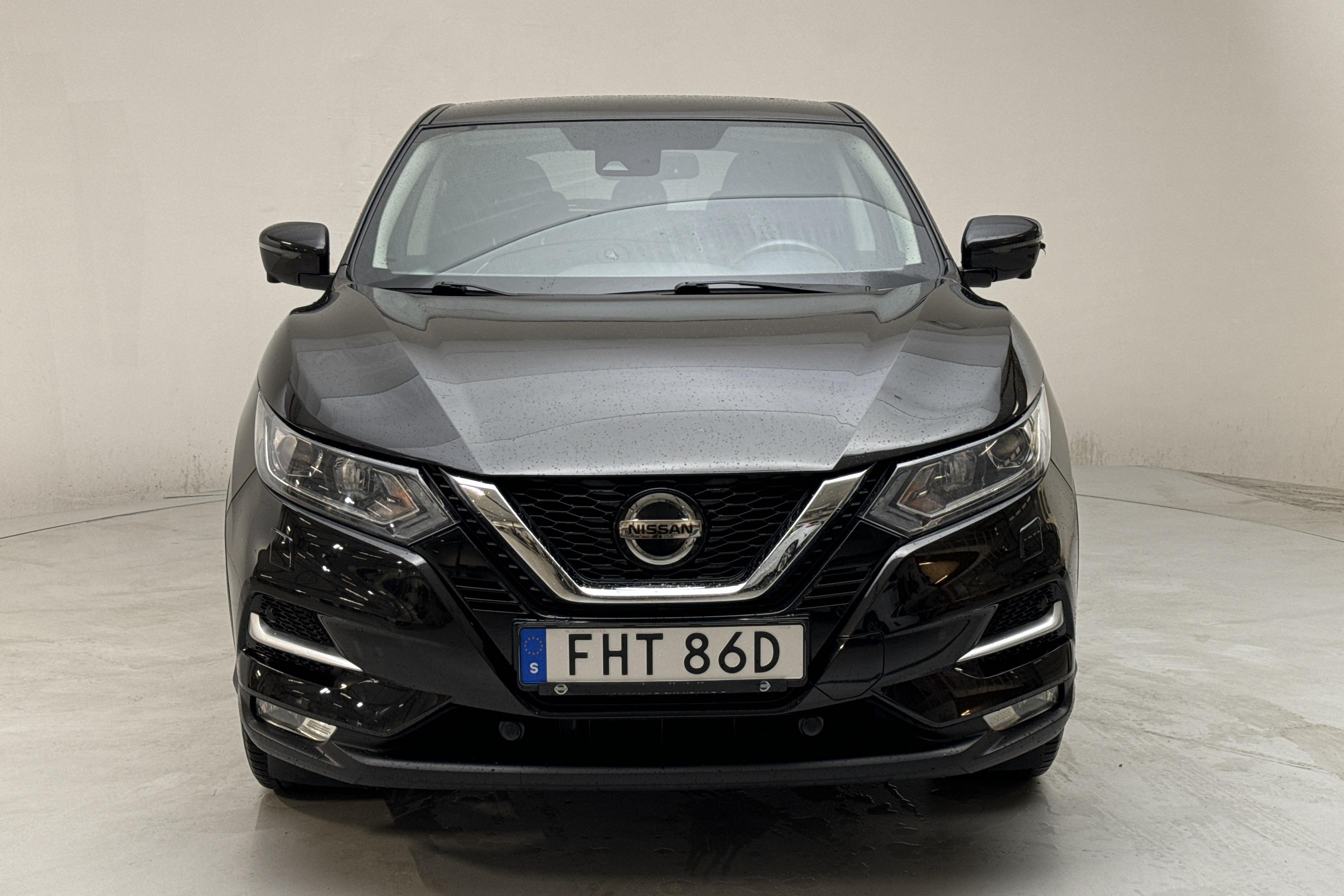 Nissan Qashqai 1.3 DIG-T (160hk) - 5 061 mil - Automat - svart - 2020