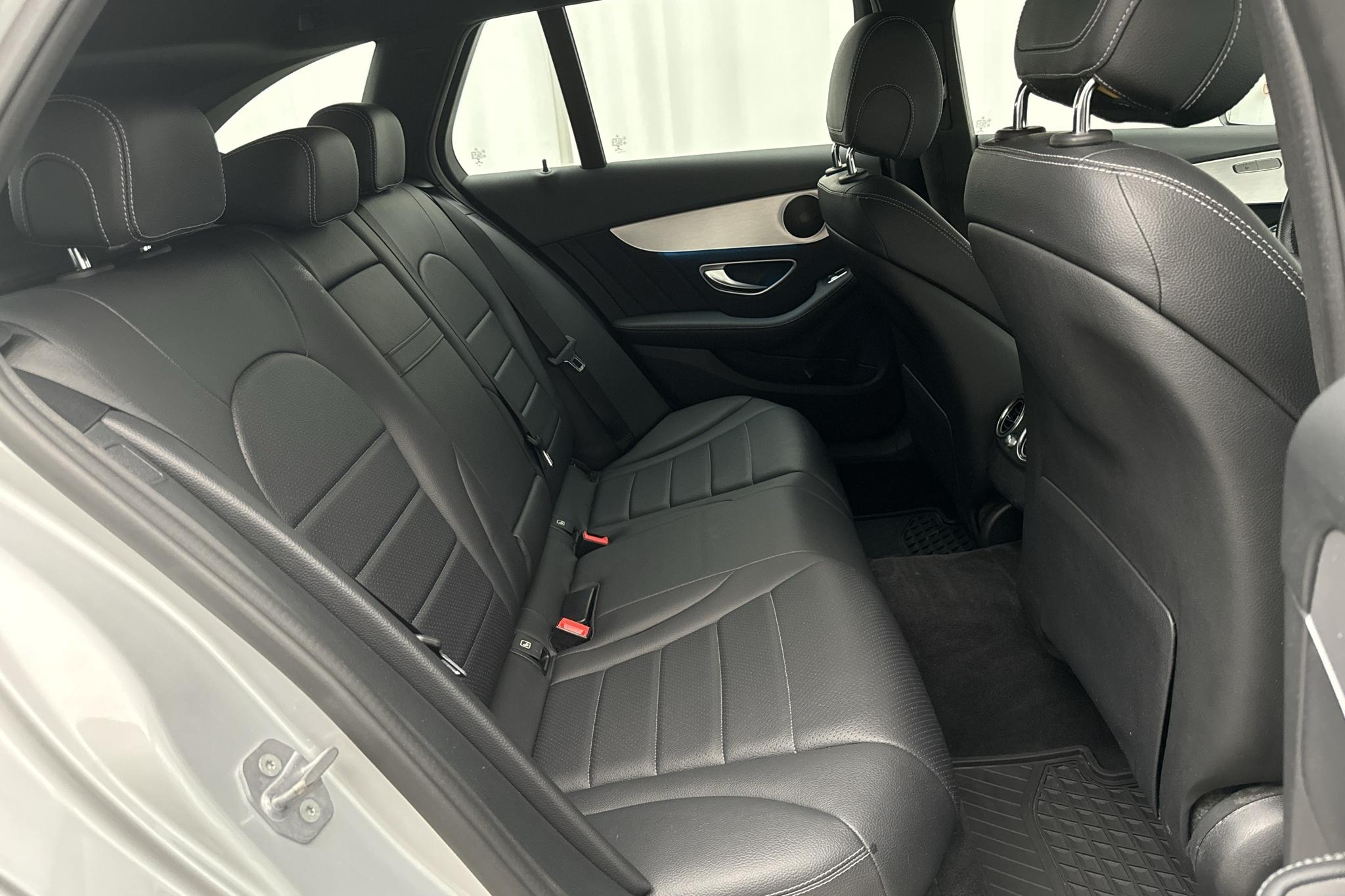 Mercedes C 220 d Kombi S205 (170hk) - 72 660 km - Automaatne - hõbe - 2017