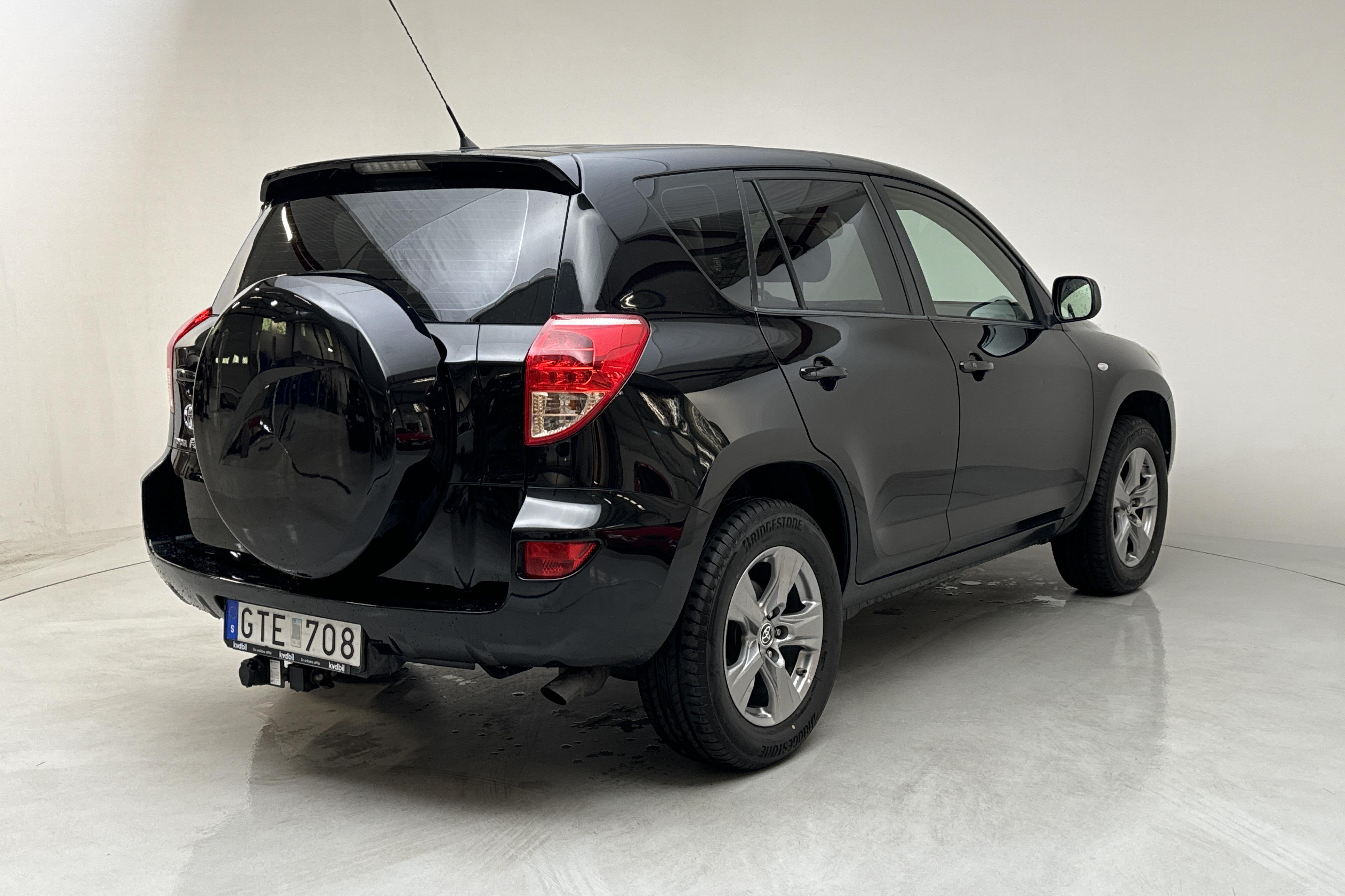 Toyota RAV4 2.0 (152hk) - 12 669 mil - Automat - svart - 2008