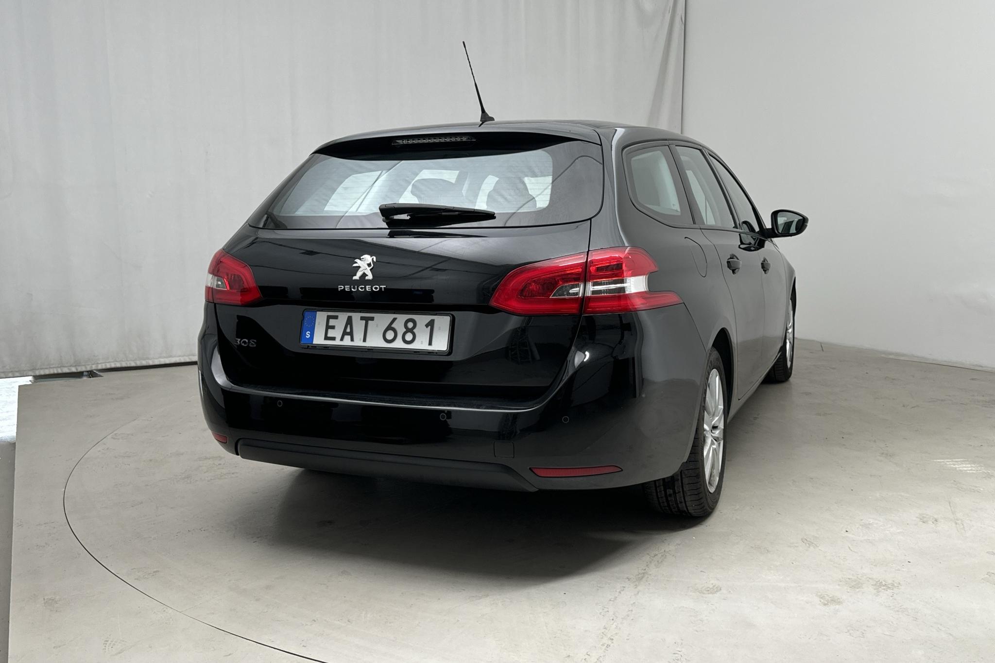 Peugeot 308 SW PureTech (130hk) - 83 750 km - Automatic - black - 2015