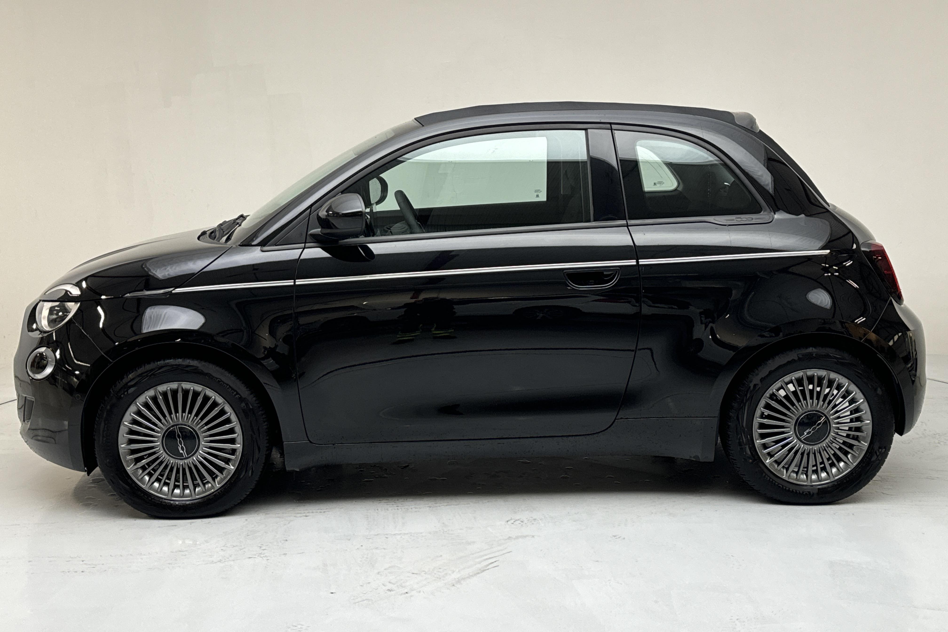 Fiat 500e Cabriolet (118hk) - 26 020 km - Automatic - black - 2021