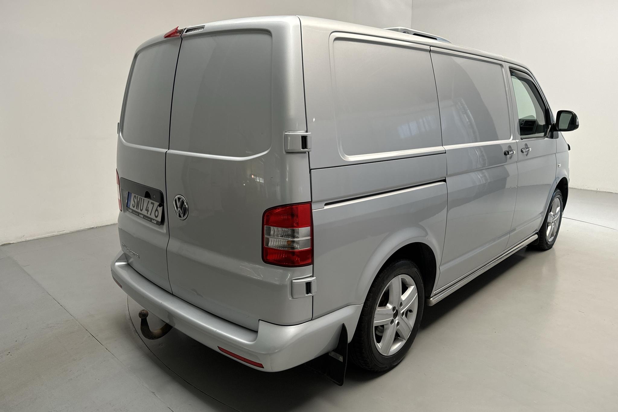 VW Transporter T5 2.0 TDI (140hk) - 272 780 km - Automatyczna - srebro - 2014