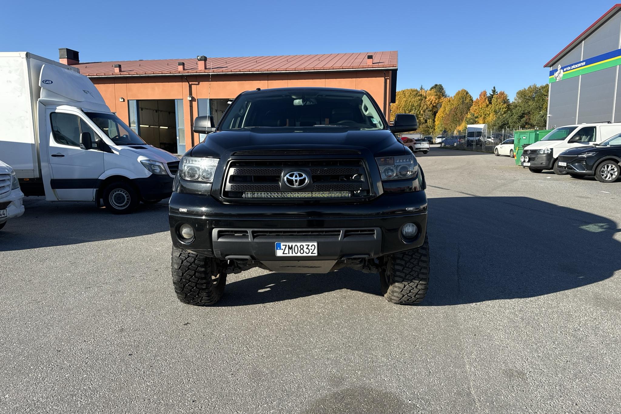 Toyota TOYOTA TUNDRA - 155 700 km - Automatic - black - 2012