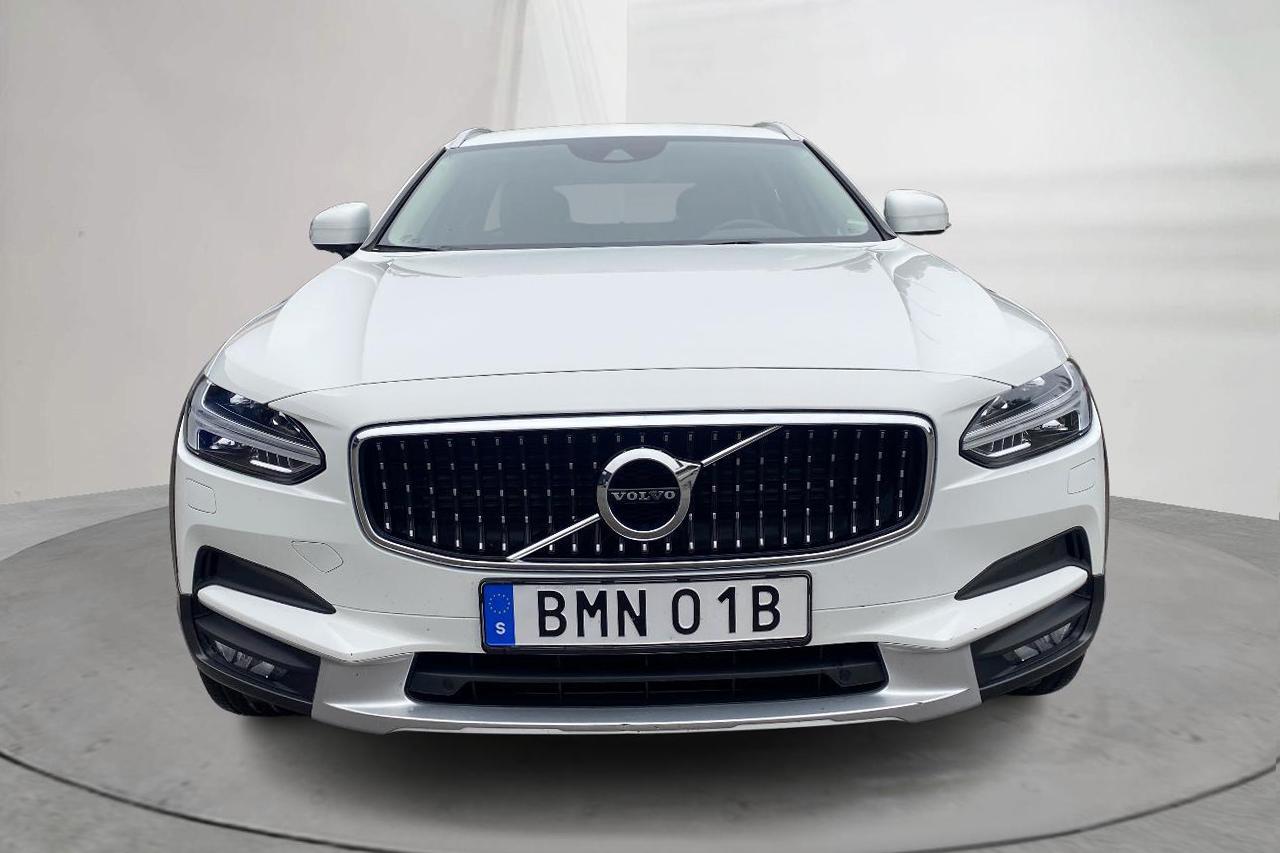 Volvo V90 D4 Cross Country AWD (190hk) - 89 940 km - Automatic - white - 2020