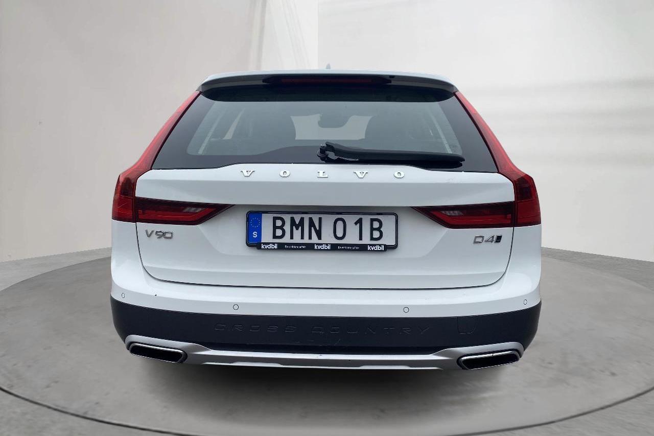 Volvo V90 D4 Cross Country AWD (190hk) - 89 940 km - Automatic - white - 2020