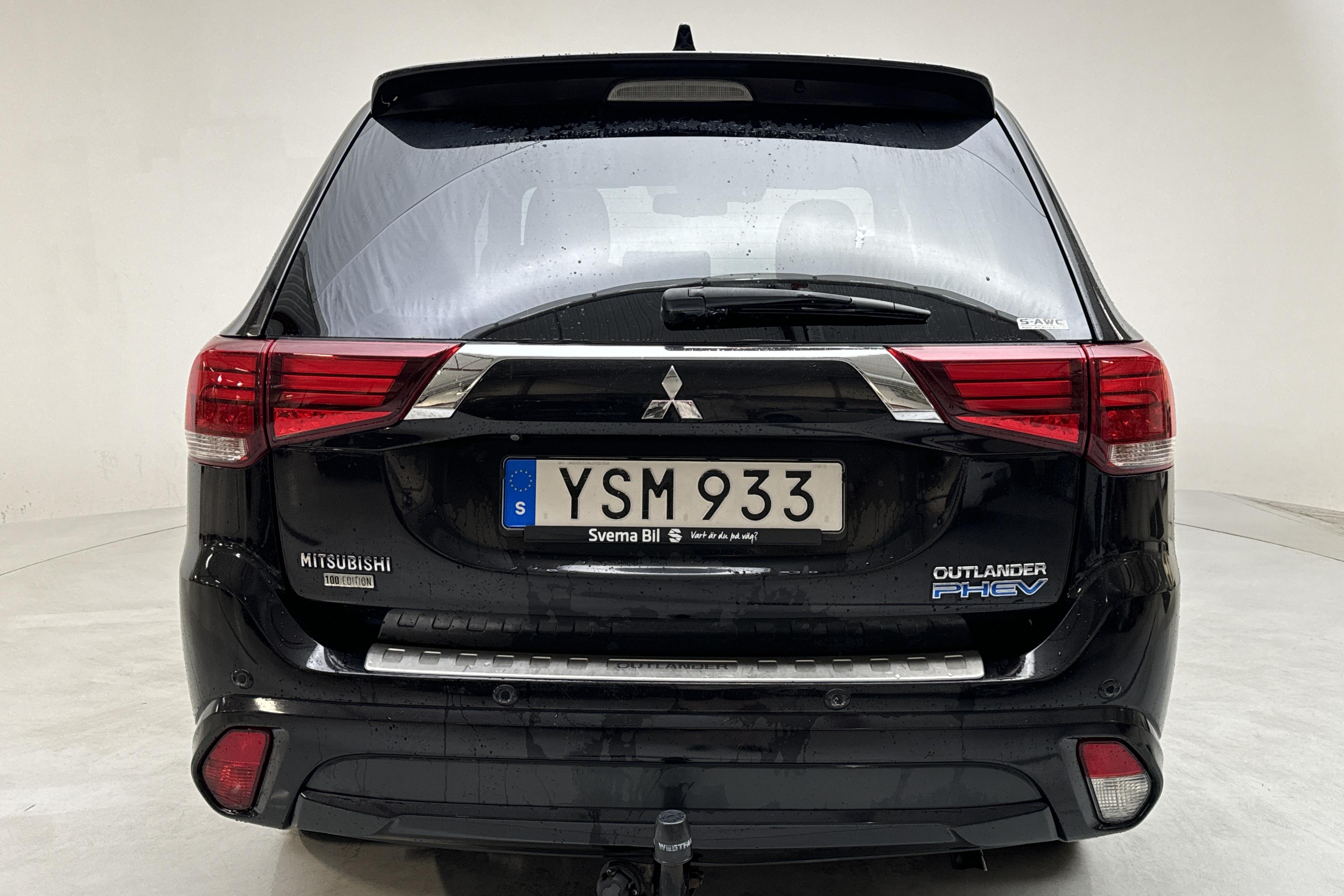 Mitsubishi Outlander 2.0 Plug-in Hybrid 4WD (121hk) - 16 618 mil - Automat - svart - 2018