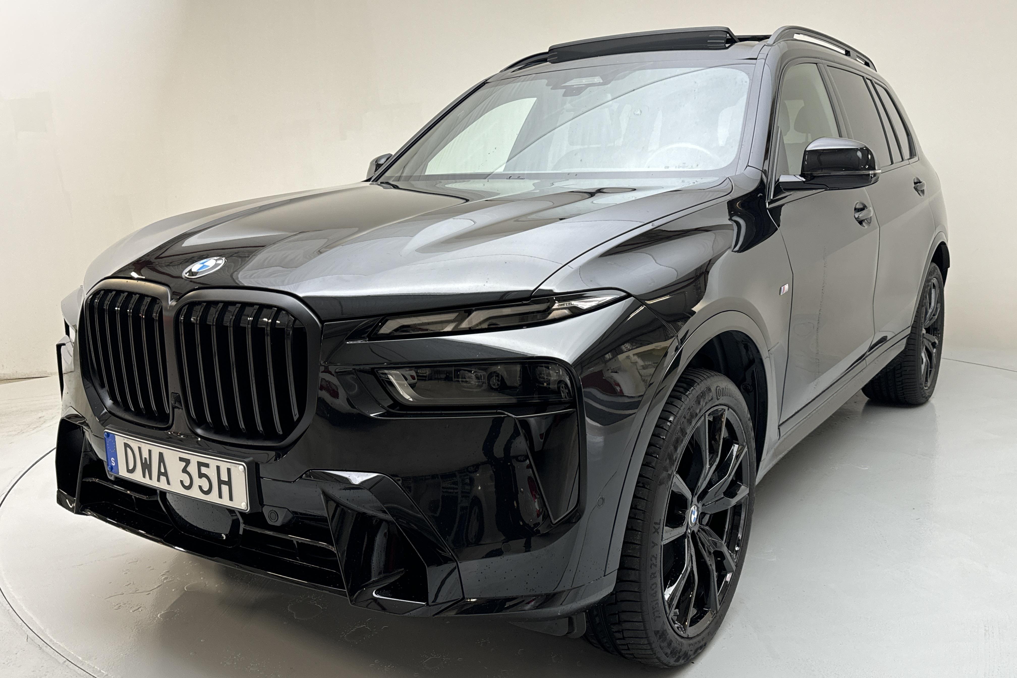 BMW X7 xDrive40i LCI, G07 (381hk+12hk) - 16 370 km - Automatyczna - czarny - 2024