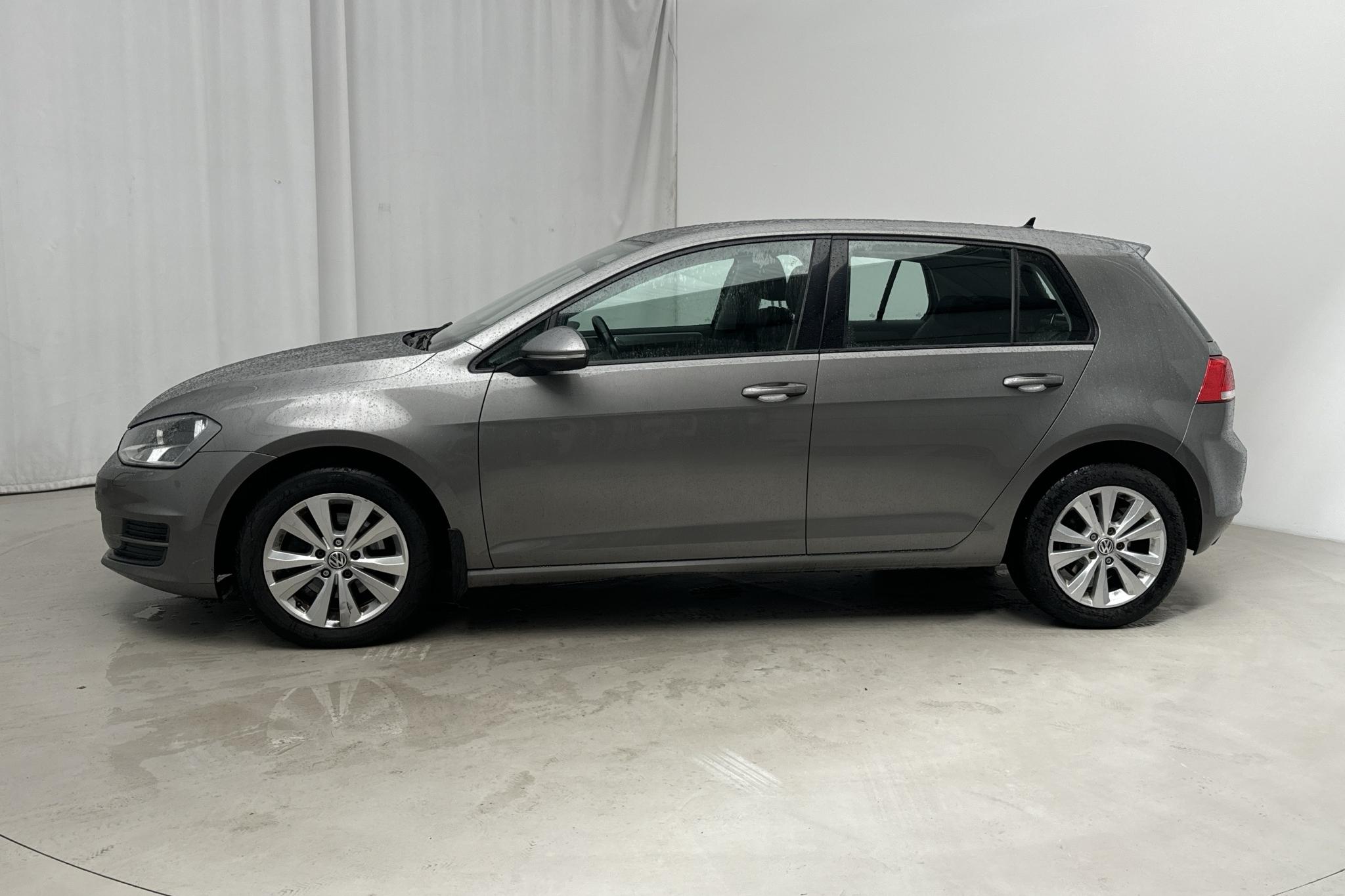 VW Golf VII 1.6 TDI BlueMotion 5dr (110hk) - 168 850 km - Automatyczna - szary - 2016