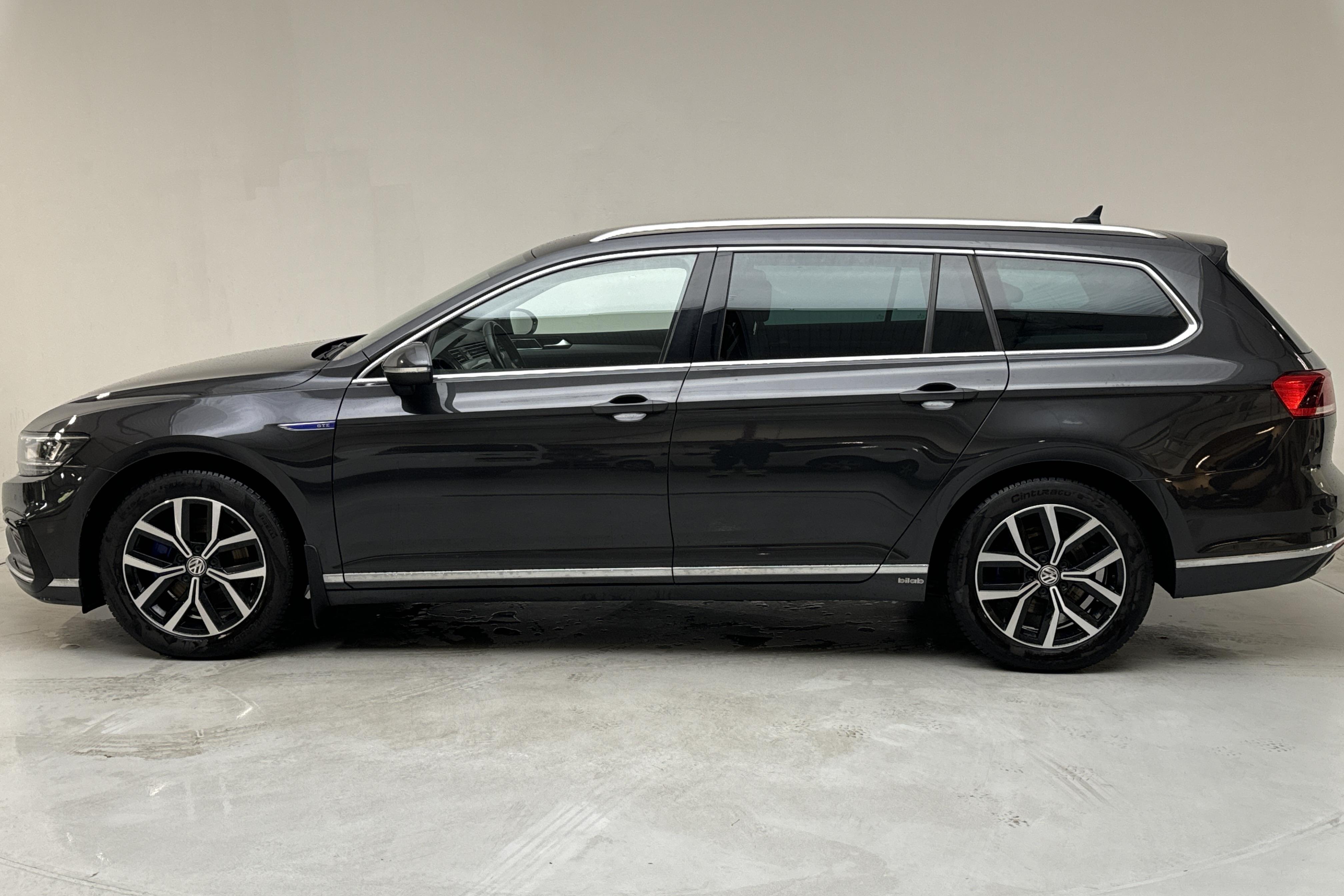 VW Passat 1.4 GTE Sportscombi (218hk) - 98 400 km - Automaattinen - Dark Grey - 2021