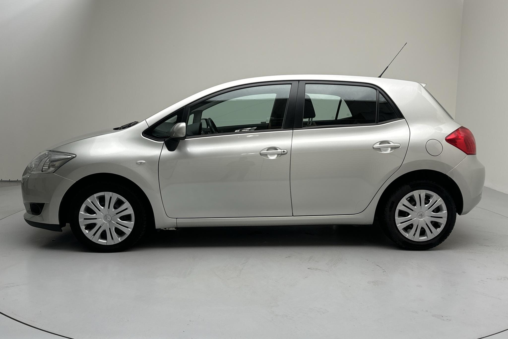 Toyota Auris 1.6 VVT-i 5dr (124hk) - 108 620 km - Automaattinen - hopea - 2007