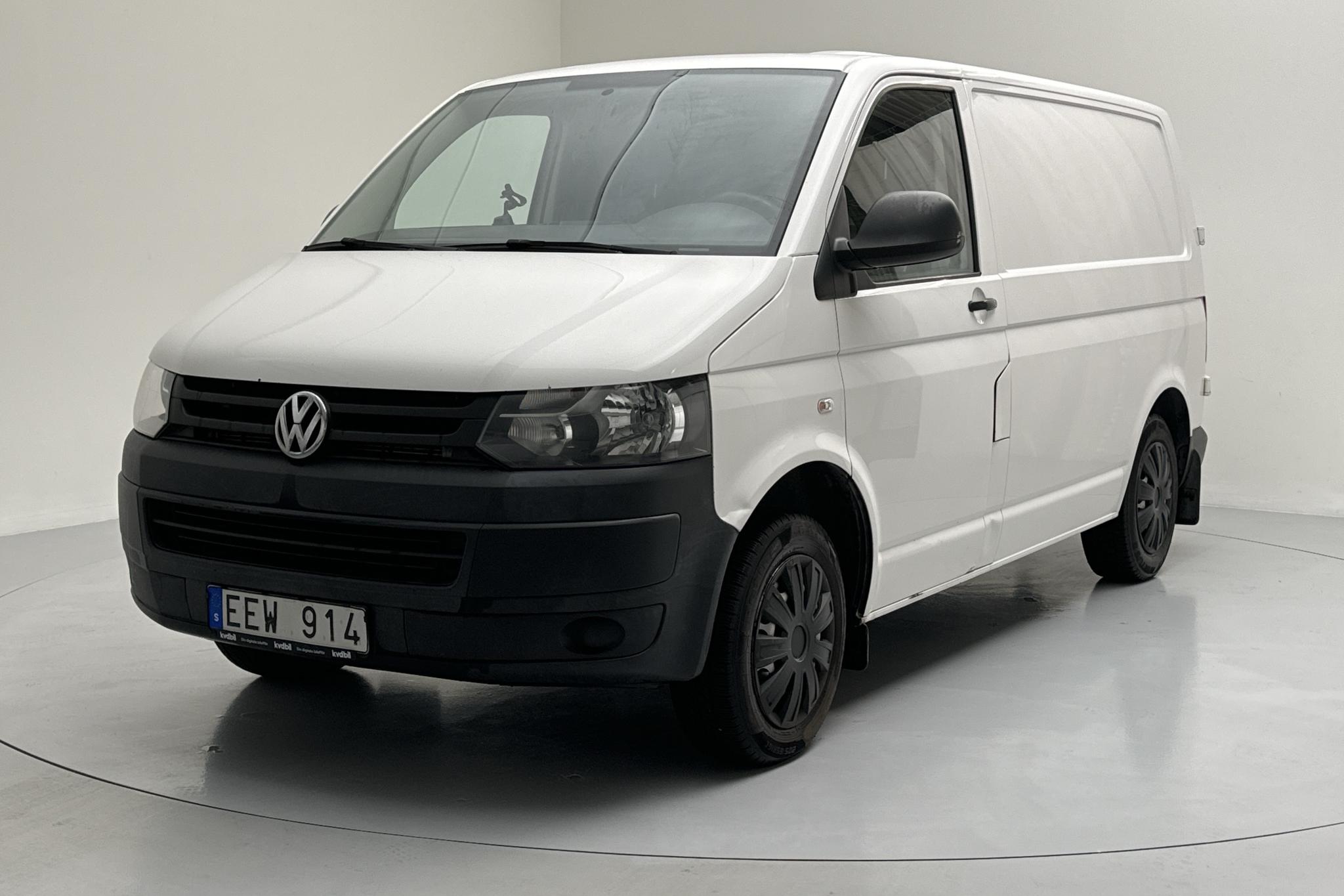 VW Transporter T5 2.0 TDI (102hk) - 266 870 km - Manuaalinen - valkoinen - 2014