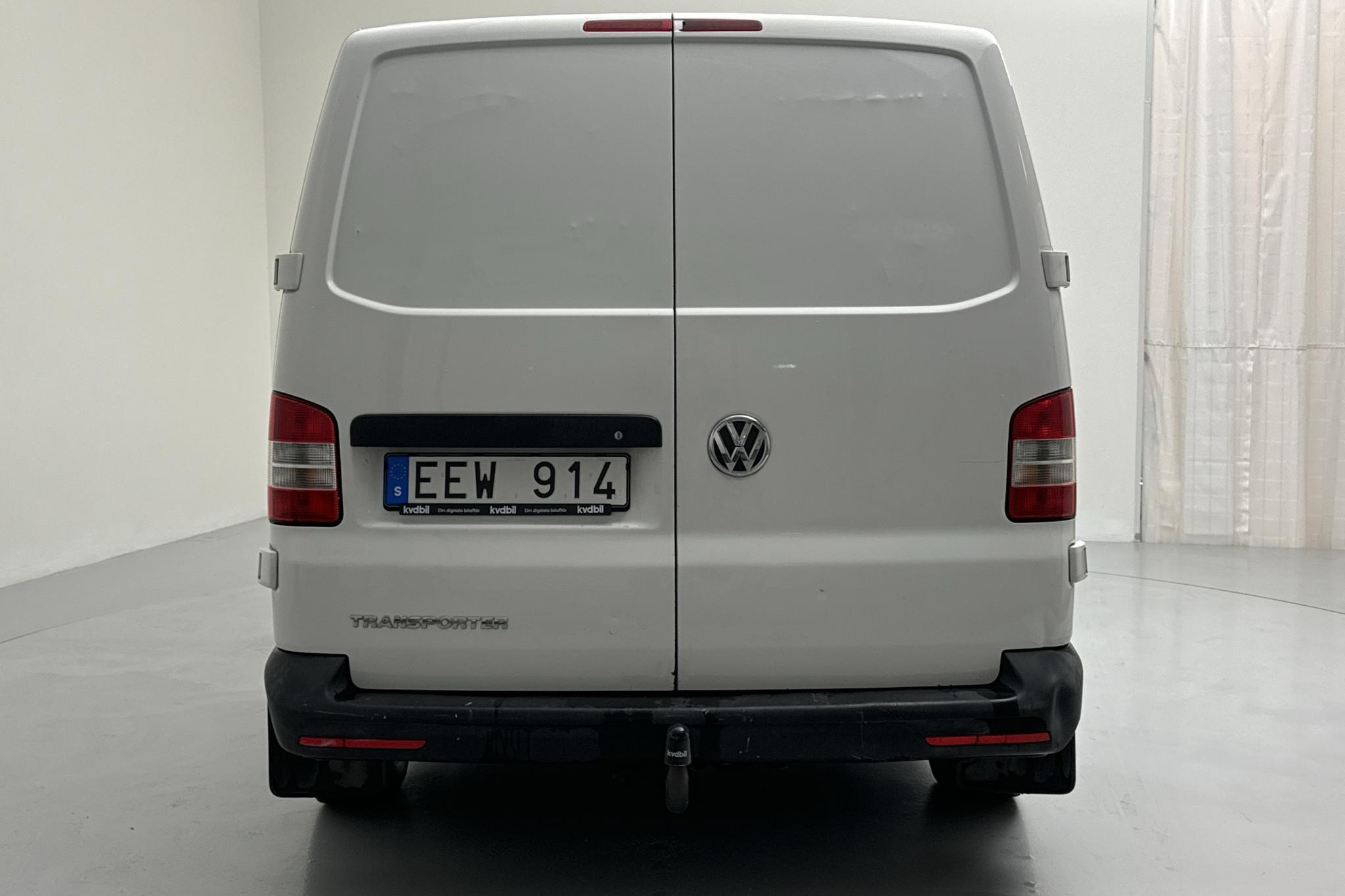 VW Transporter T5 2.0 TDI (102hk) - 26 687 mil - Manuell - vit - 2014