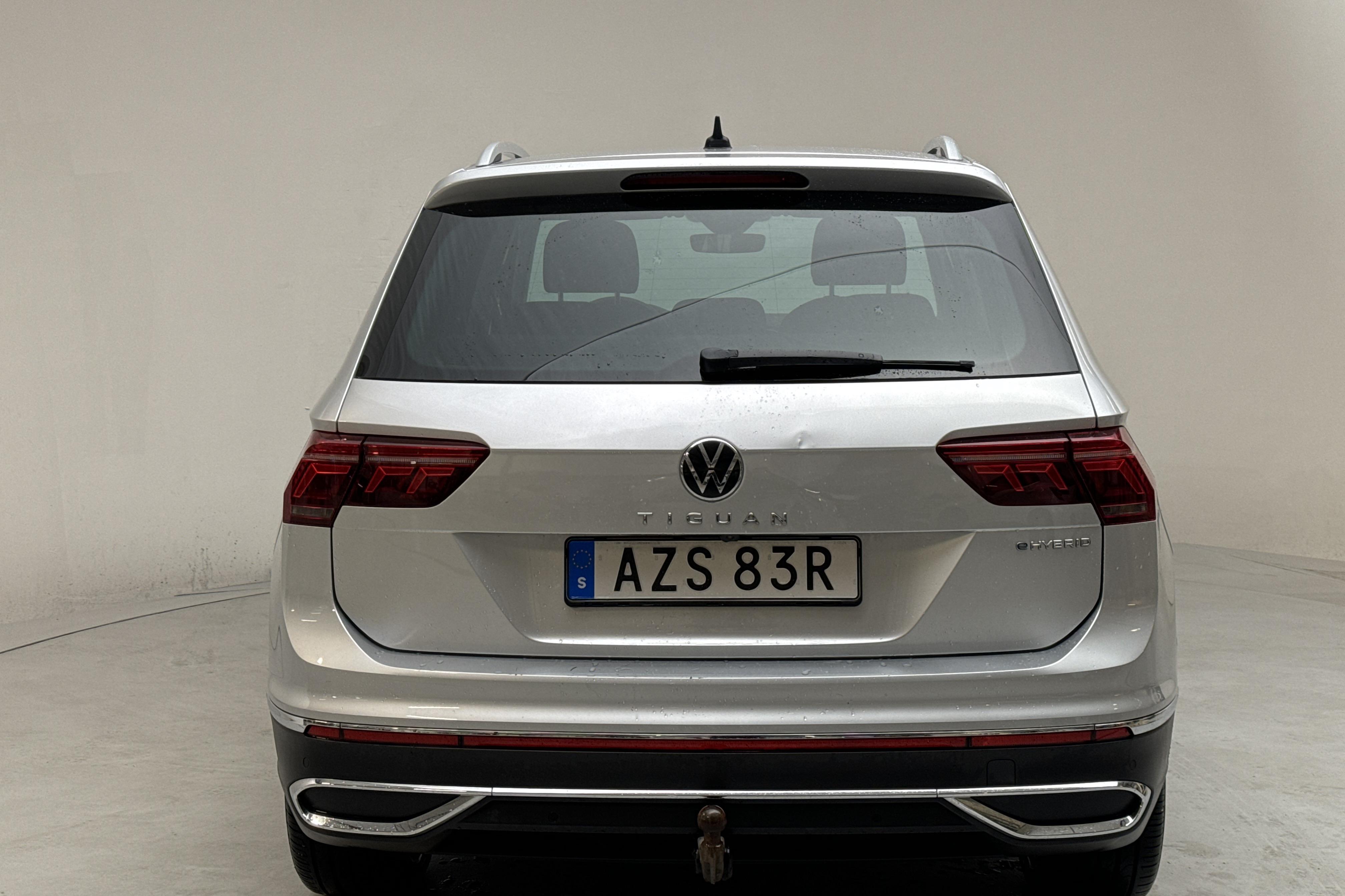 VW Tiguan 1.4 TSI eHybrid (245hk) - 10 686 mil - Automat - silver - 2021