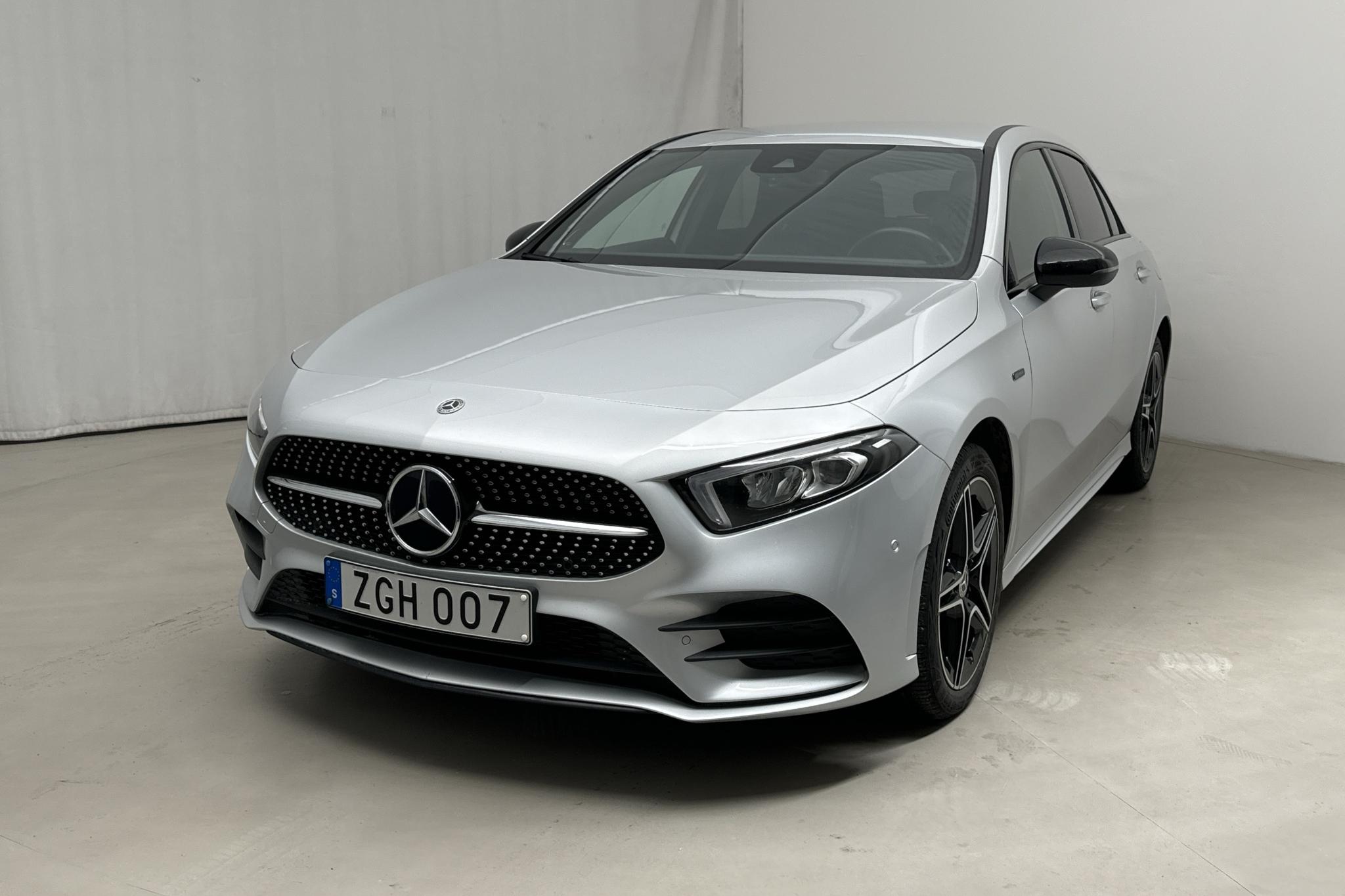 Mercedes A 250 e 5dr W177 (218hk) - 62 860 km - Automatyczna - srebro - 2021