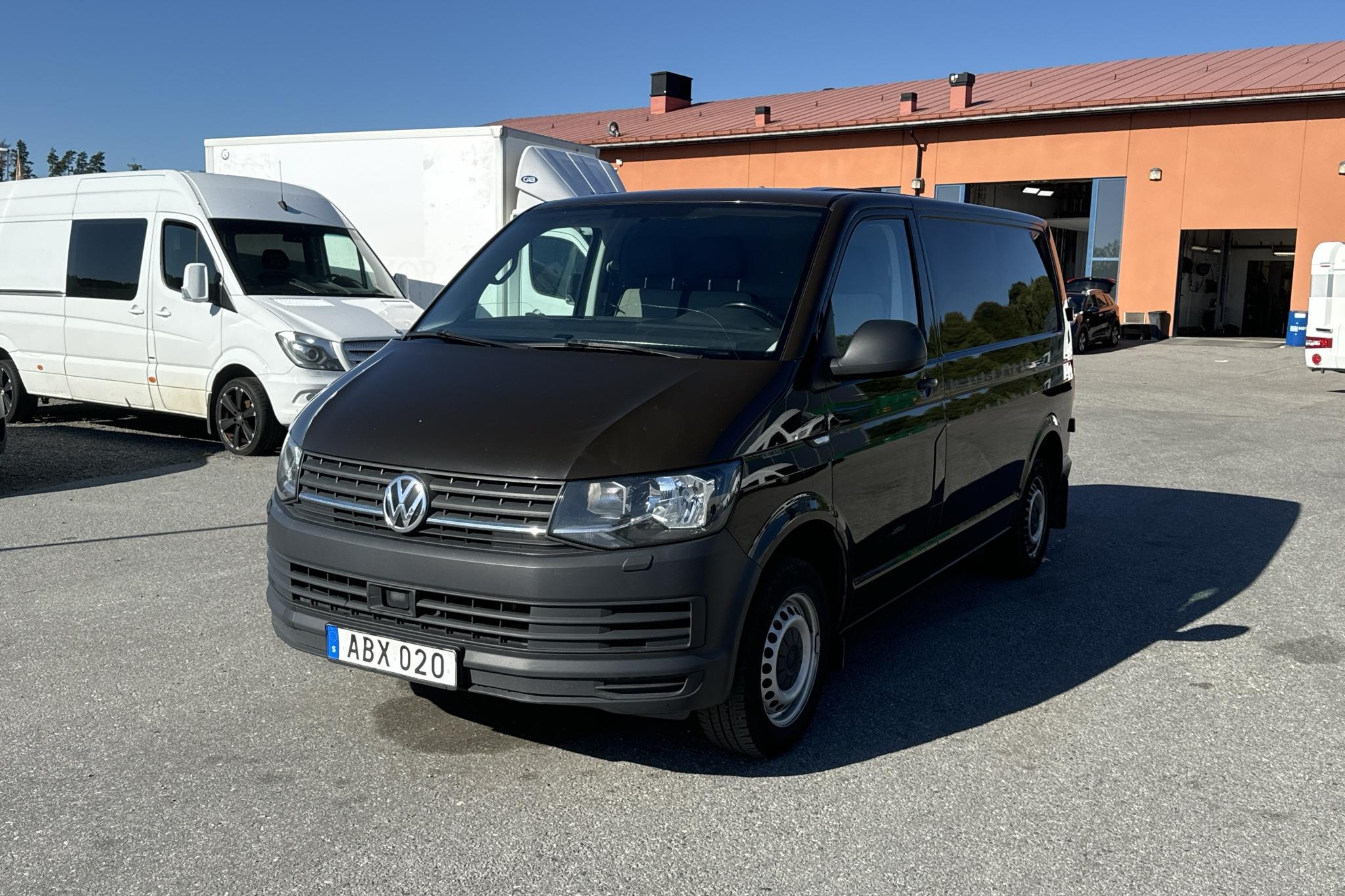 VW Transporter T6 2.0 TDI BMT Skåp (150hk) - 183 730 km - Automatyczna - brązowy - 2017