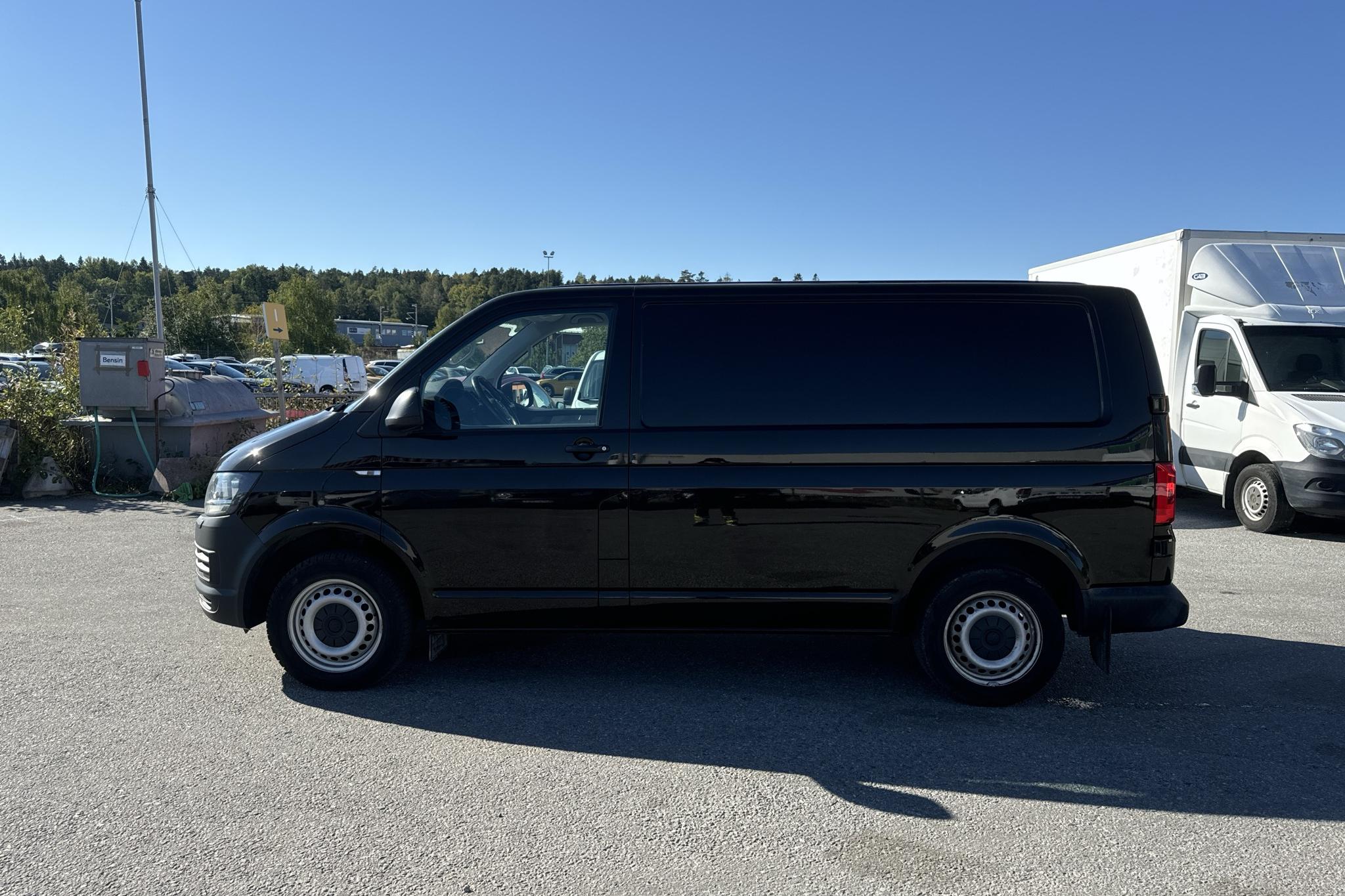 VW Transporter T6 2.0 TDI BMT Skåp (150hk) - 183 730 km - Automatyczna - brązowy - 2017