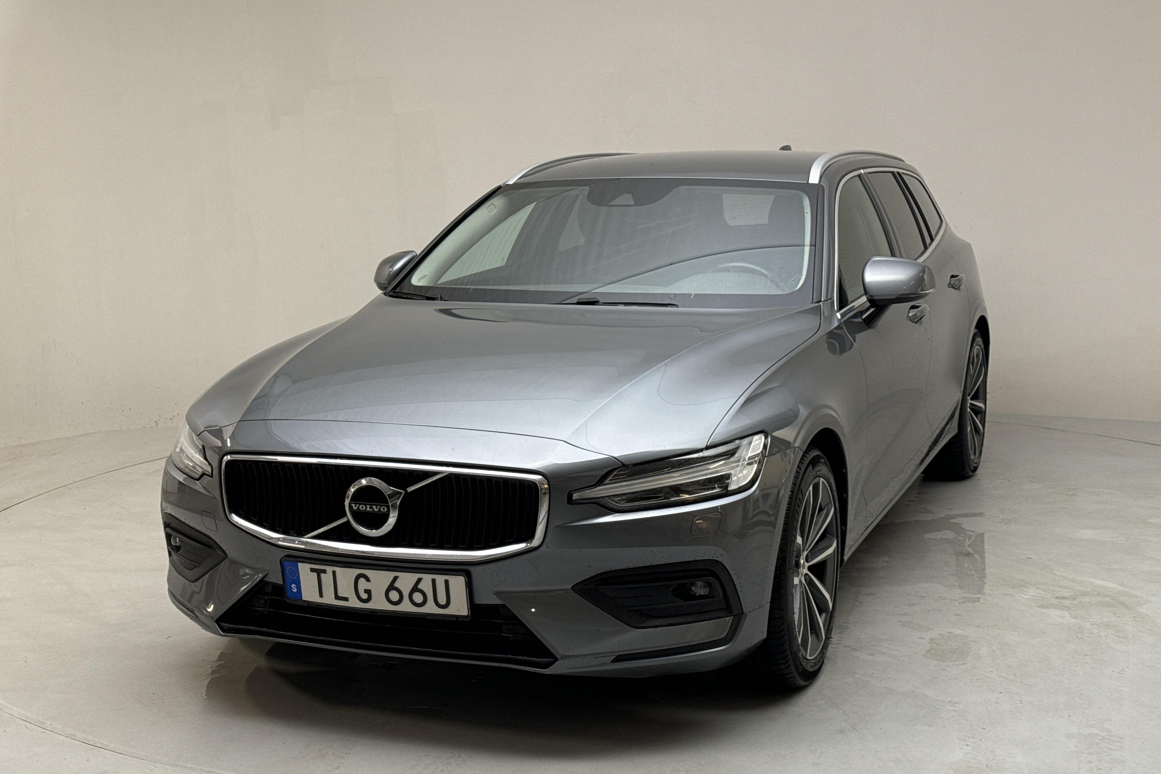 Volvo V60 D4 AWD (190hk) - 9 280 mil - Automat - grå - 2021