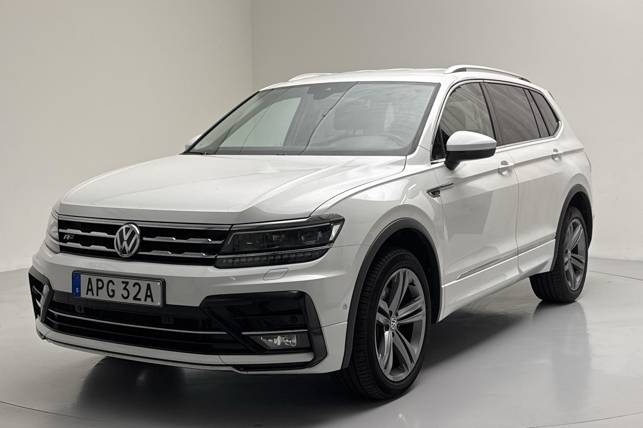 VW Tiguan 2.0 TDI 4MOTION (200hk) - 101 550 km - Automatyczna - biały - 2021