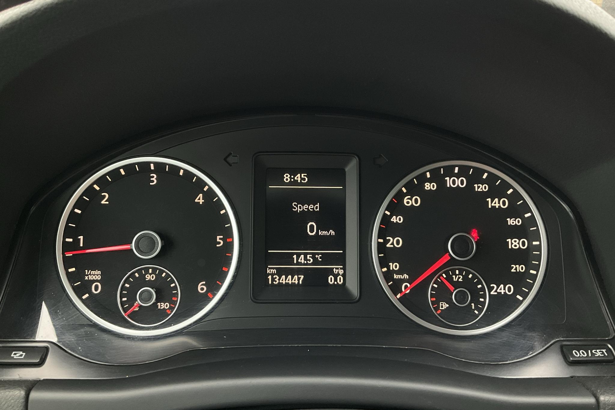 VW Tiguan 2.0 TDI (140hk) - 134 450 km - Manual - silver - 2010