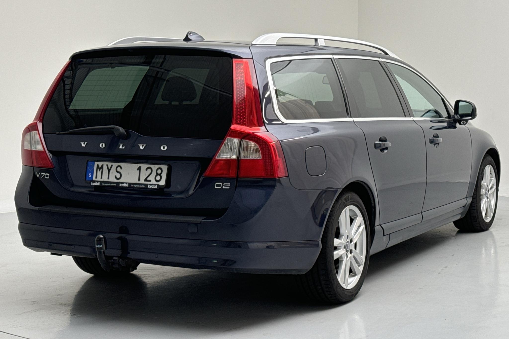 Volvo V70 II D2 (115hk) - 245 430 km - Automaattinen - sininen - 2013