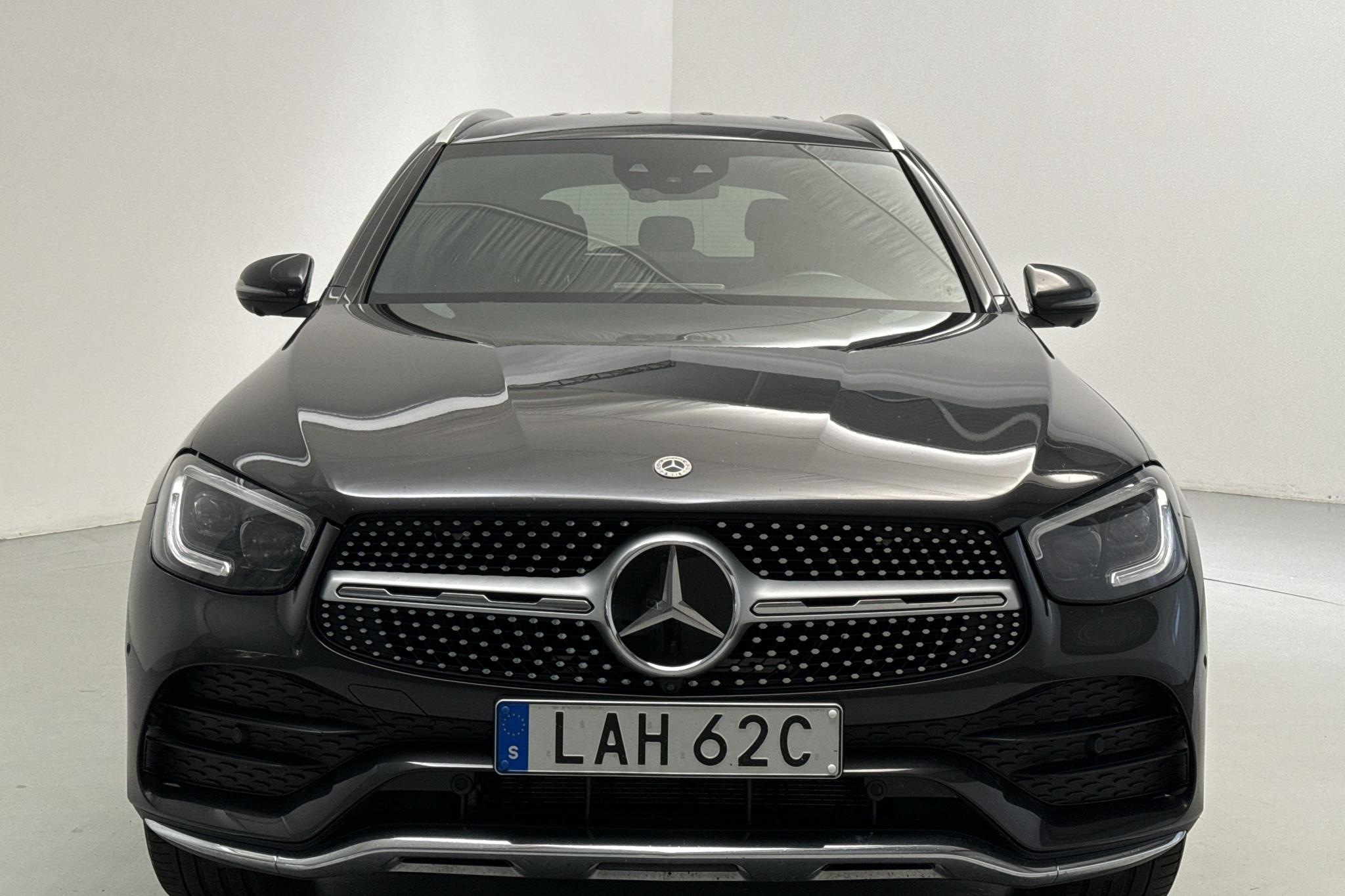 Mercedes GLC 200 4MATIC X253 (197hk) - 165 220 km - Automatyczna - szary - 2021